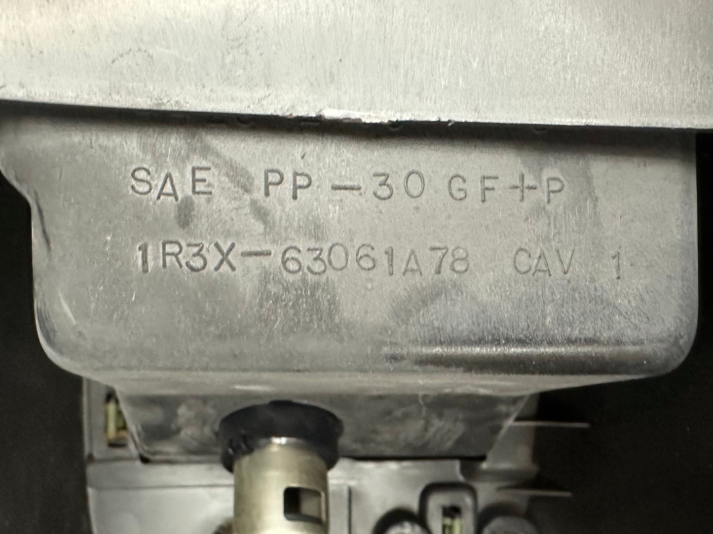 99-04 Ford Mustang Center Console Arm Rest W/ Storage W/ Emergency Brake Boot OEM 1R3X-63045A06, 1R3X-6304B90-AB, 1R3X-63061A78-CAV, 1R33-14B079-AD #01