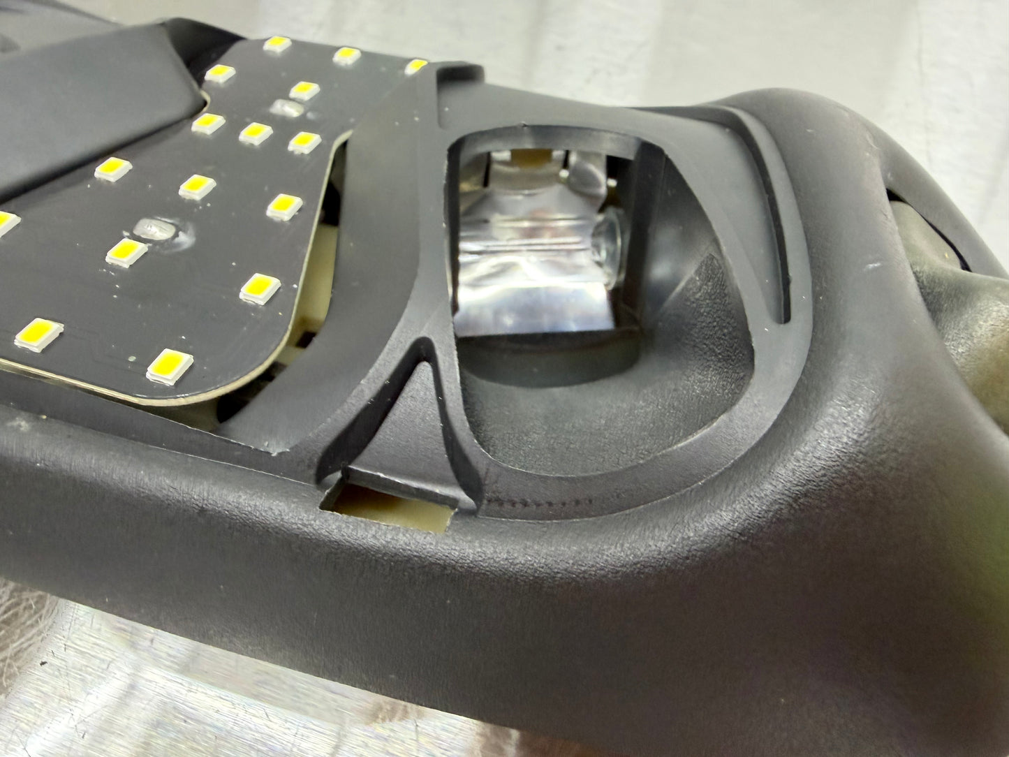 99-04 Ford Mustang Interior Overhead Dome Light OEM With aftermarket LED Light F4DB-13776-BCW #03