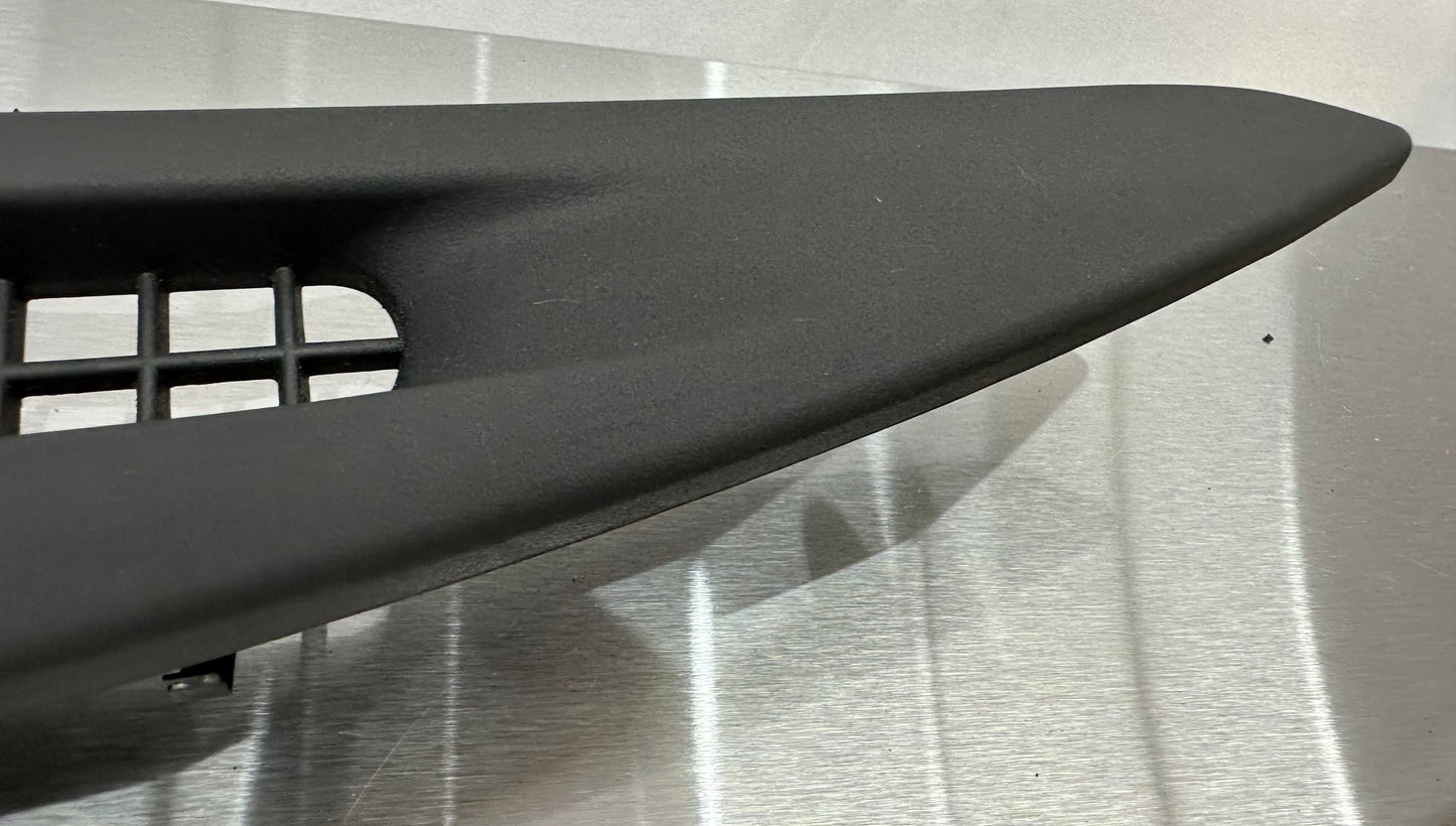 99-04 Ford Mustang Upper Dash Defrost Vent OEM 1R3X-63046B62-BAW #01