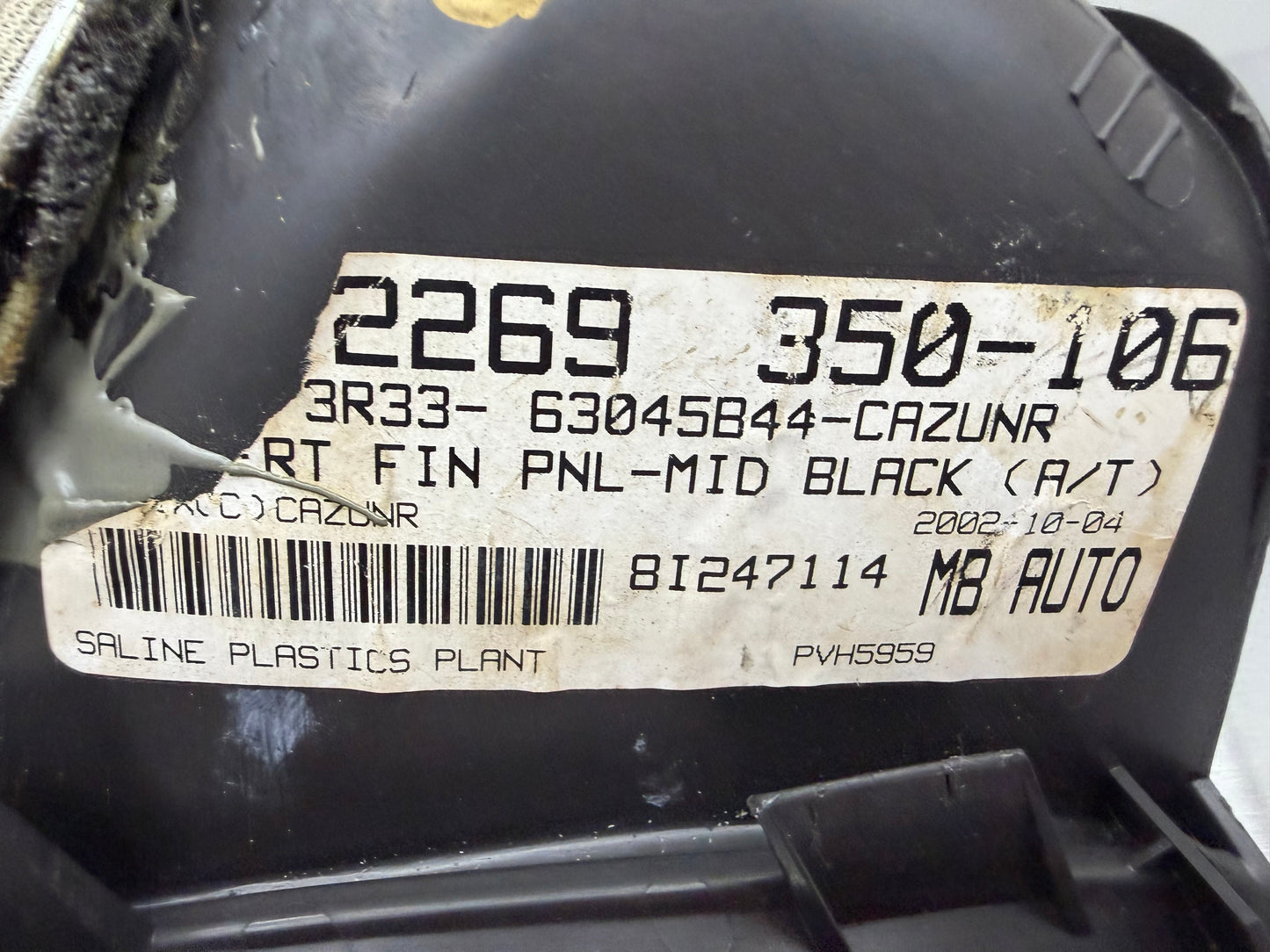 99-04 Ford Mustang Manual Shifter Console Trim Bezel OEM XR3X-6304567-AAW, 3R33-63045B44-CA, 44ZG-2426, WSK-M4D-827A #03