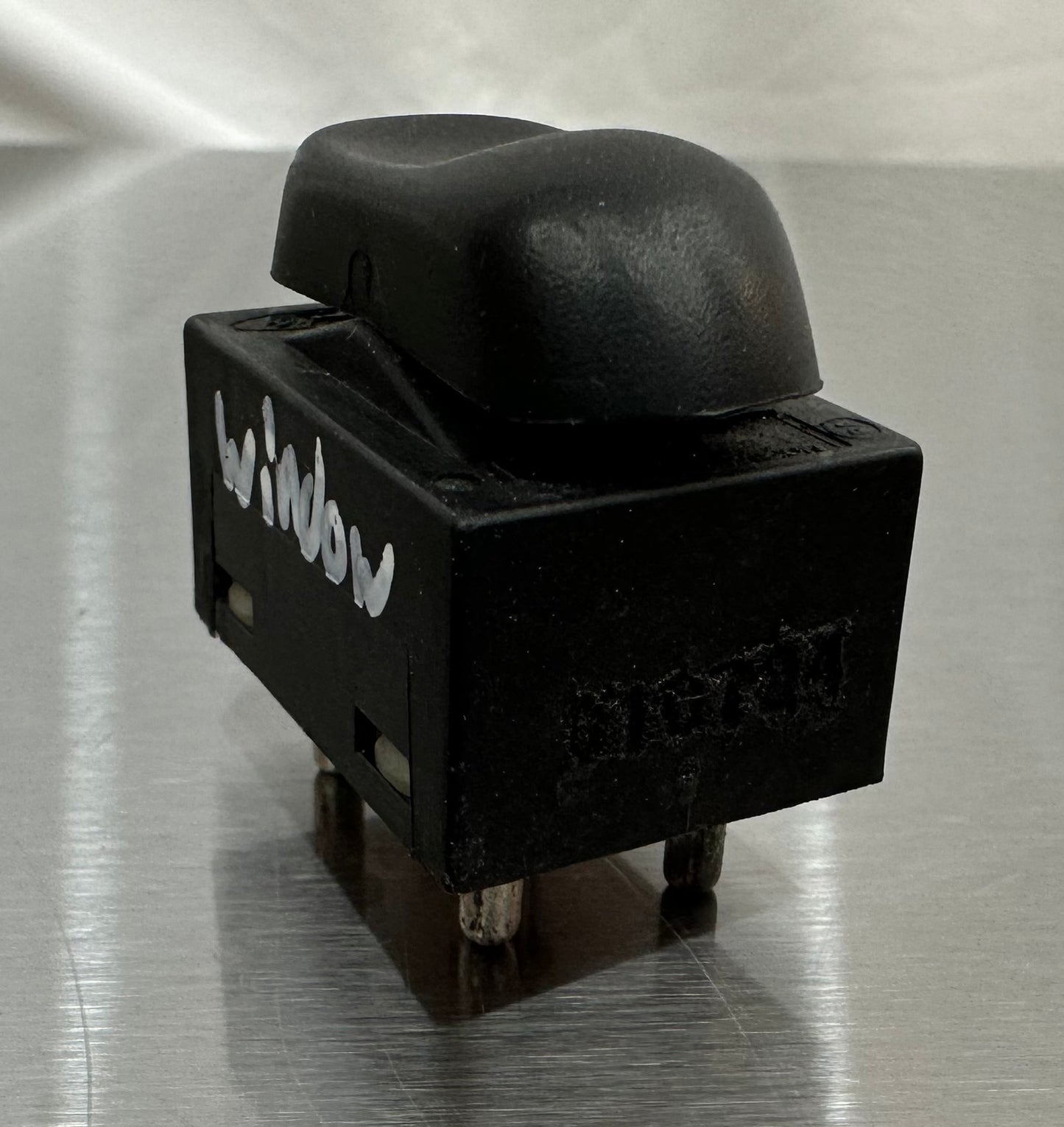 99-04 Ford Mustang Power Window Switch Button OEM F4ZB-14529-AA #01