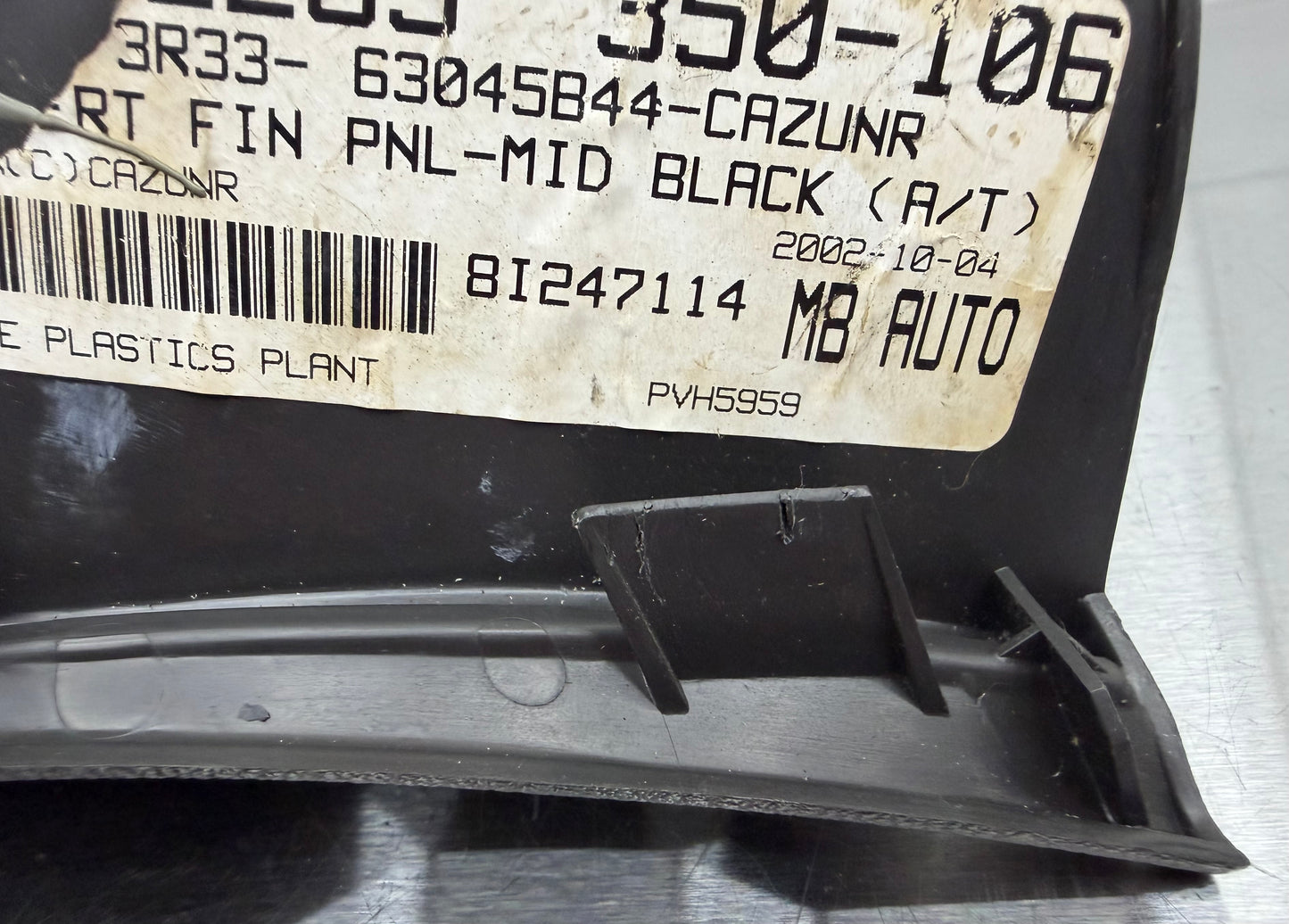 99-04 Ford Mustang Manual Shifter Console Trim Bezel OEM XR3X-6304567-AAW, 3R33-63045B44-CA, 44ZG-2426, WSK-M4D-827A #03