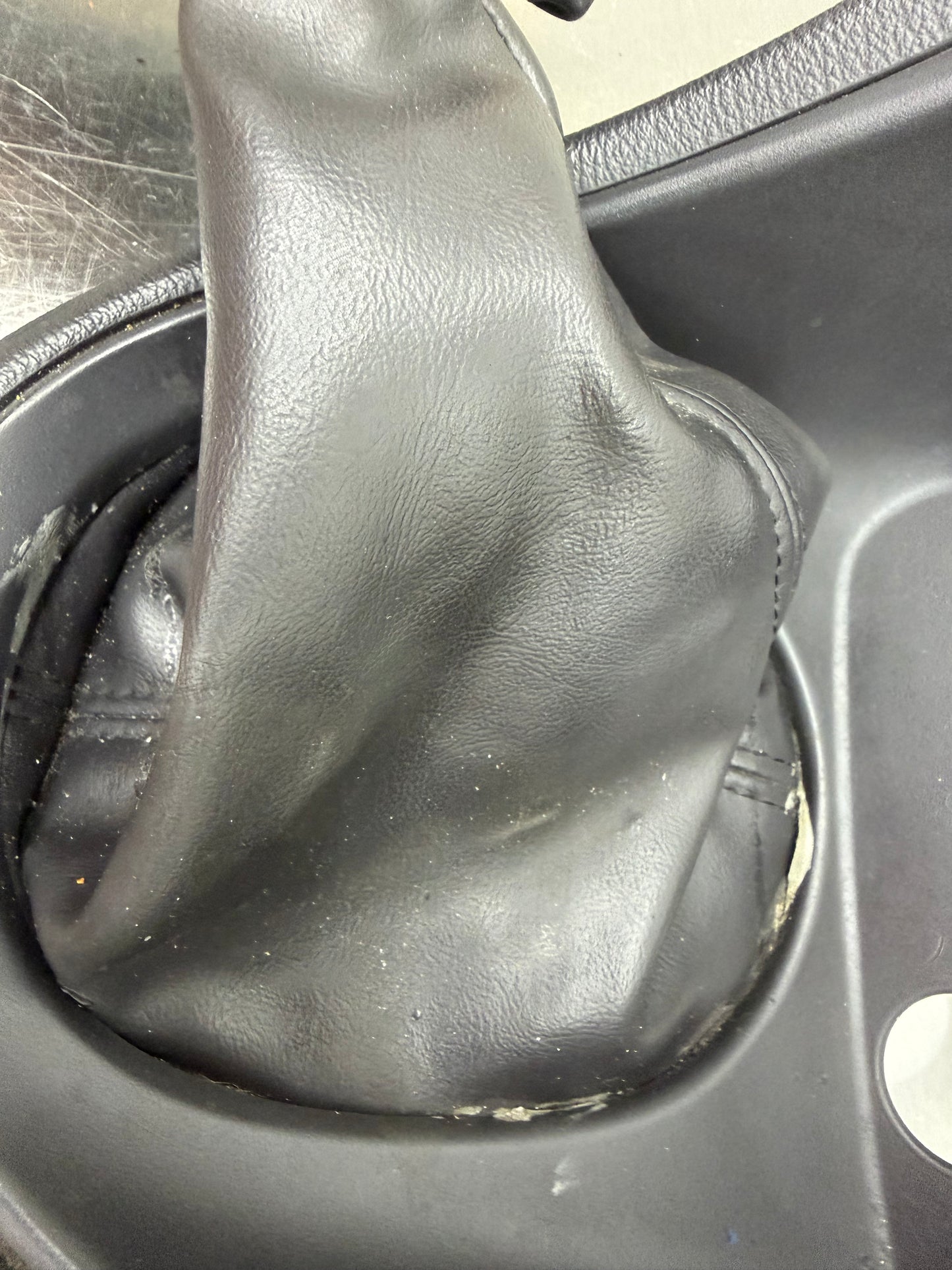 99-04 Ford Mustang Manual Shifter Console Trim Bezel OEM XR3X-6304567-AAW, 3R33-63045B44-CA, 44ZG-2426, WSK-M4D-827A #03