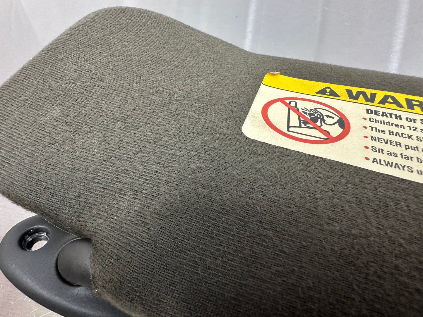 99-04 Ford Mustang Sun Visor W/ Mirror LH Driver Side OEM E97B-1004132-AAW, V66170 #01