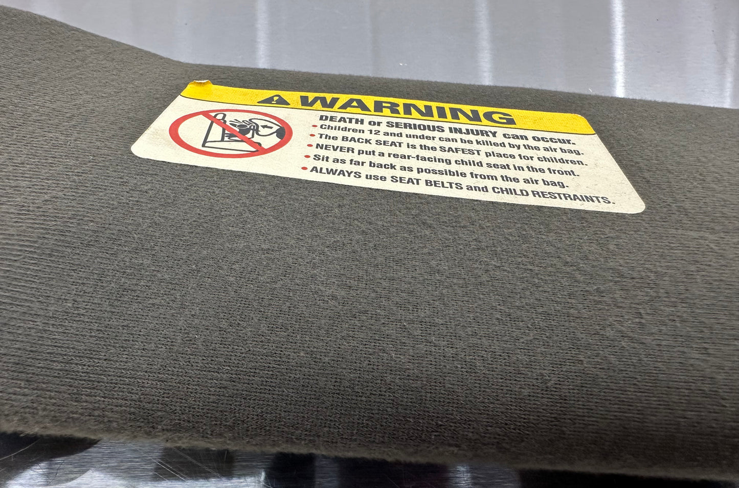 99-04 Ford Mustang Sun Visor W/ Mirror LH Driver Side OEM E97B-1004132-AAW, V66170 #01