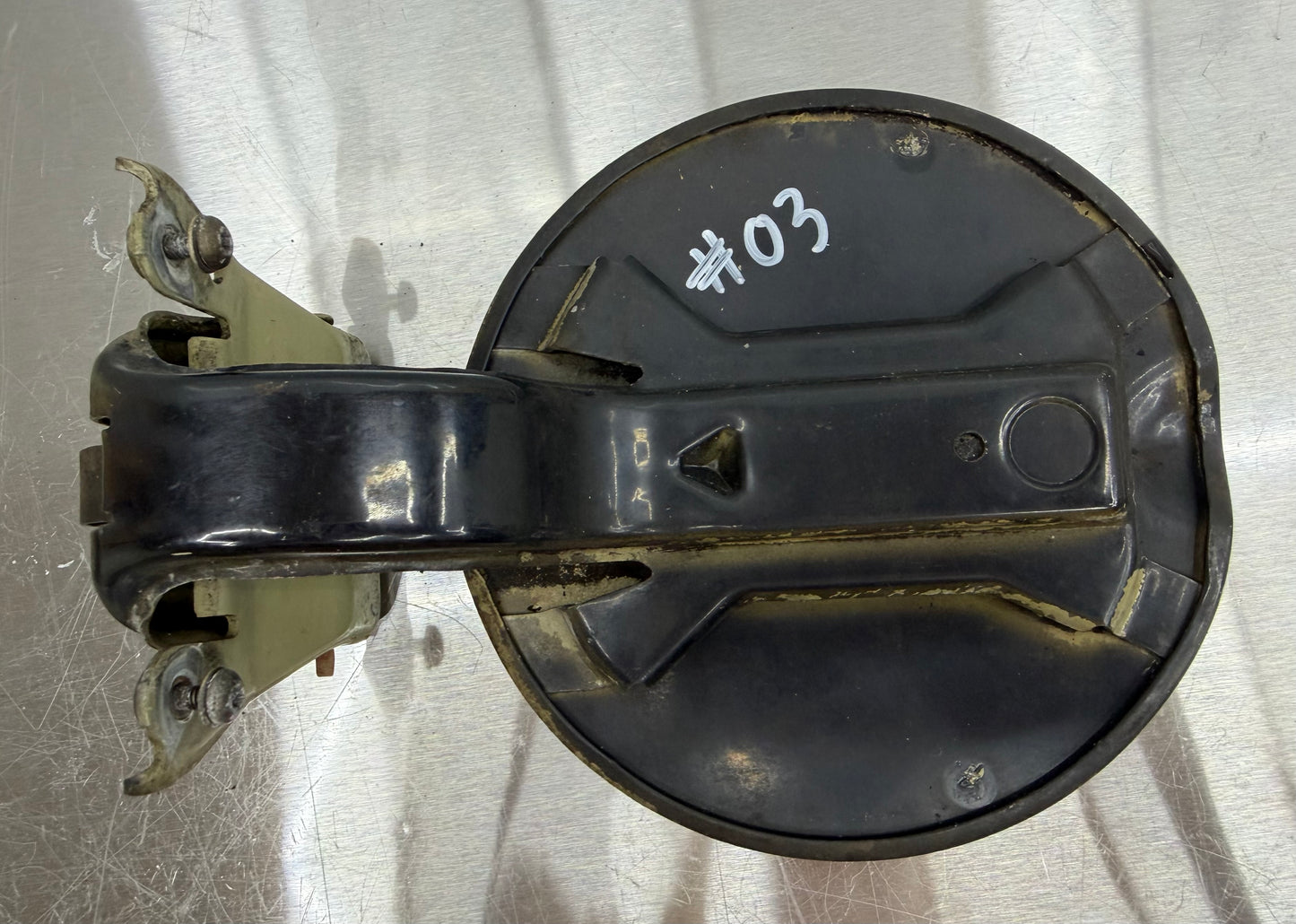 99-04 Ford Mustang Gas Tank Cap Door Cover Latch Black OEM #03