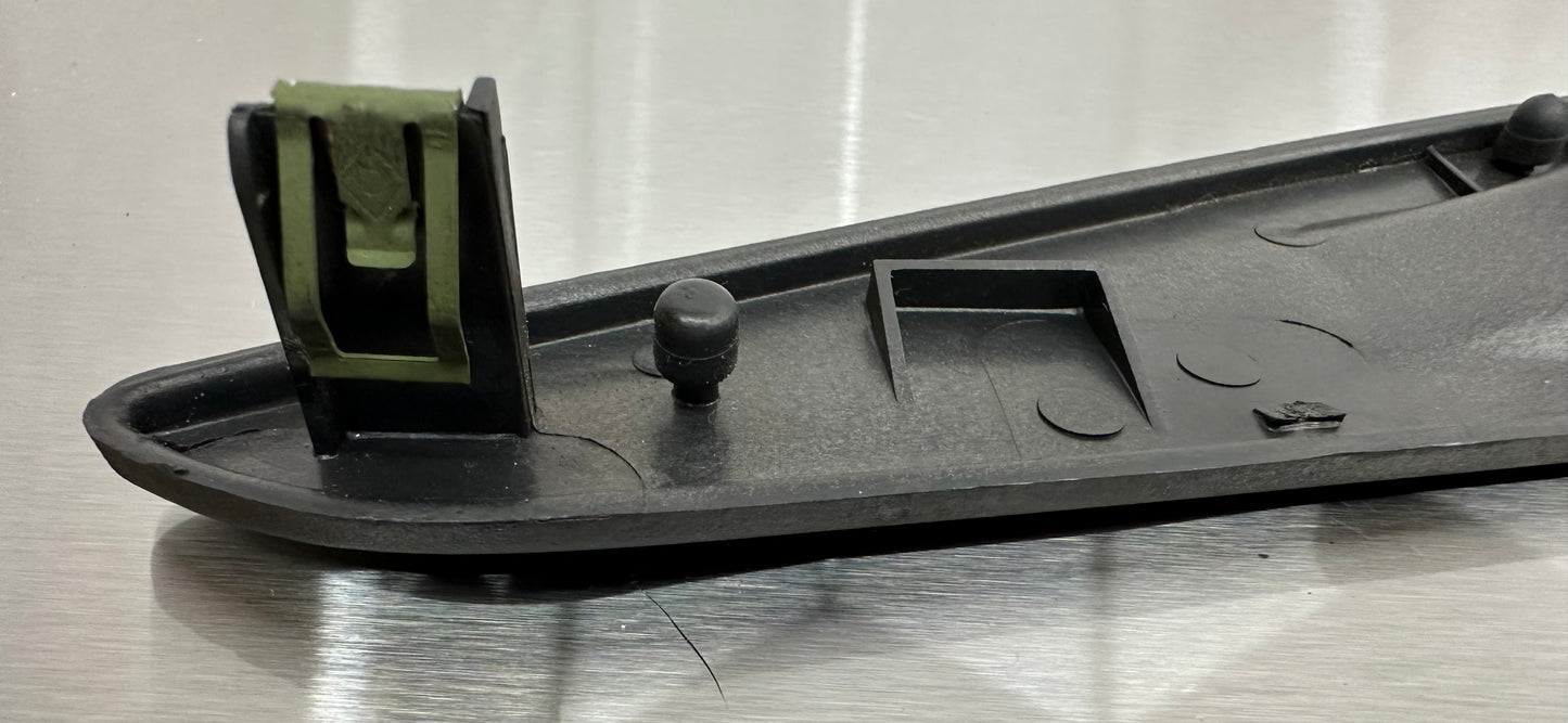 99-04 Ford Mustang Upper Dash Defrost Vent OEM 1R3X-63046B62-BAW #01