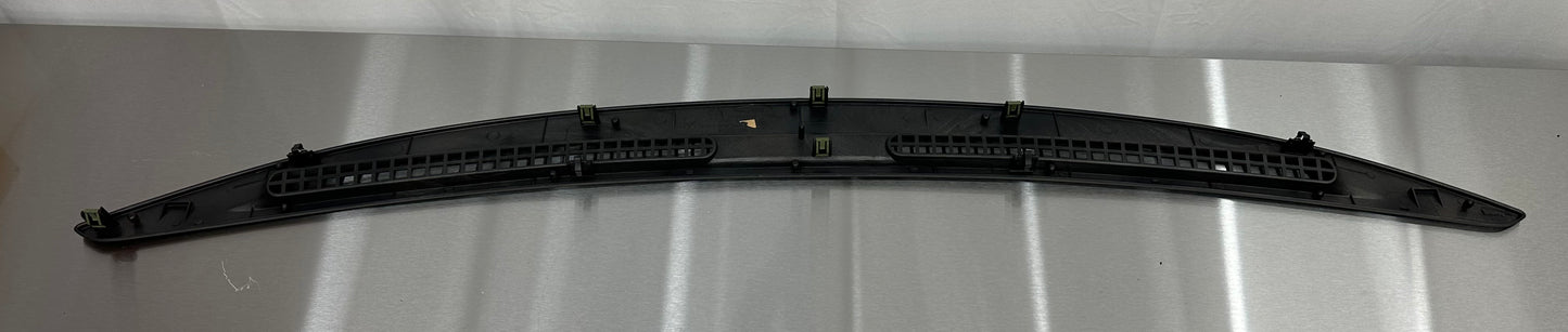 99-04 Ford Mustang Upper Dash Defrost Vent OEM 1R3X-63046B62-BAW #01