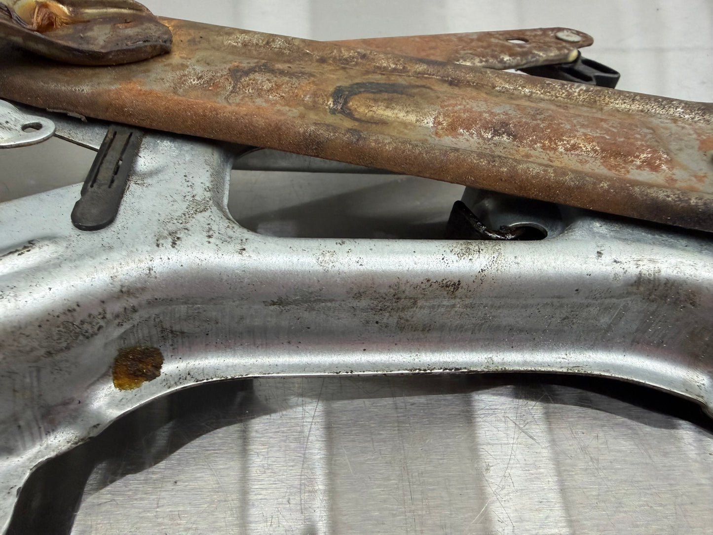 99–04 Ford Mustang Driver Side Left Window Regulator OEM #03