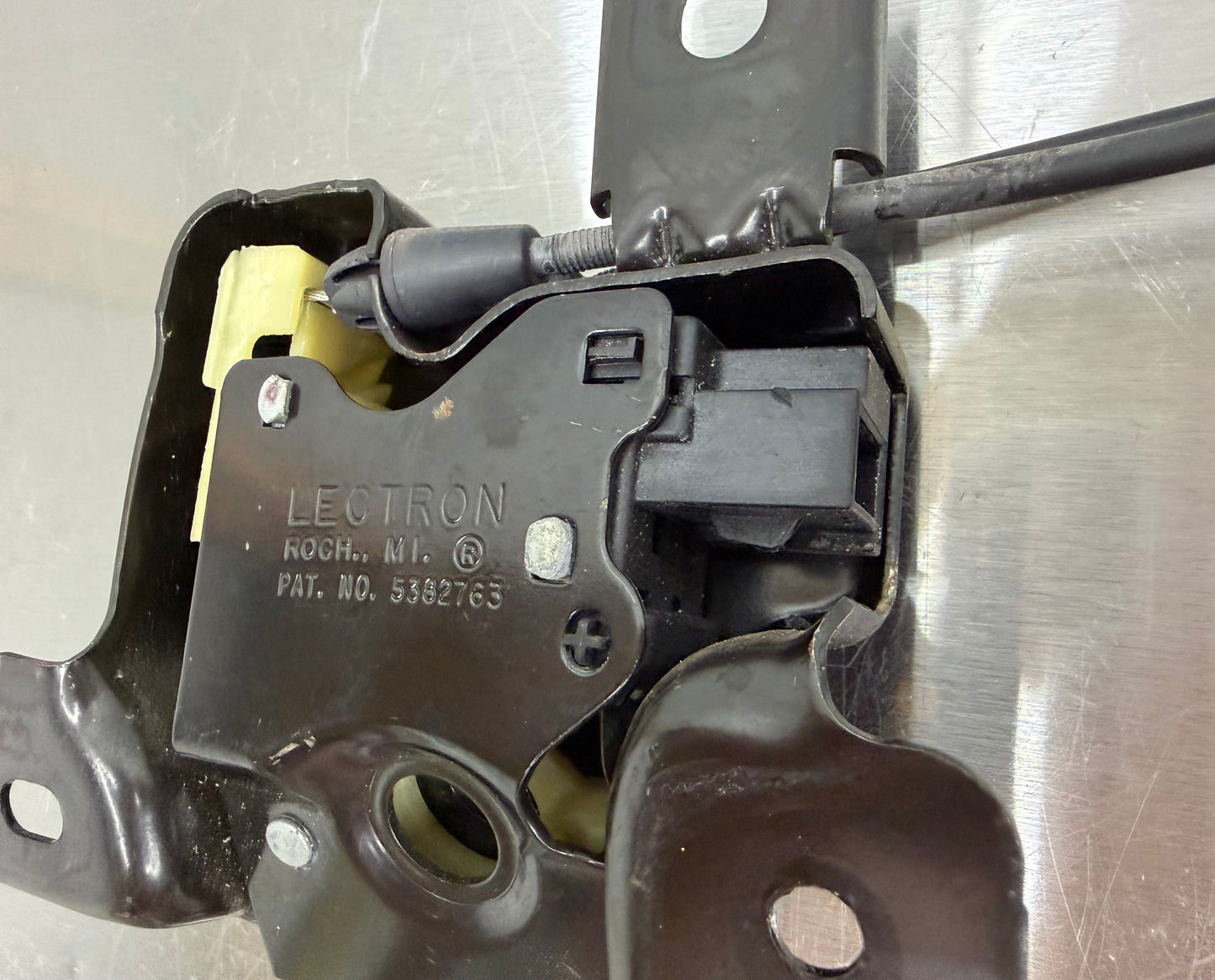 99-04 Ford Mustang Trunk Latch Lock Emergency Release Actuator OEM XR3A-6343282-CA #03
