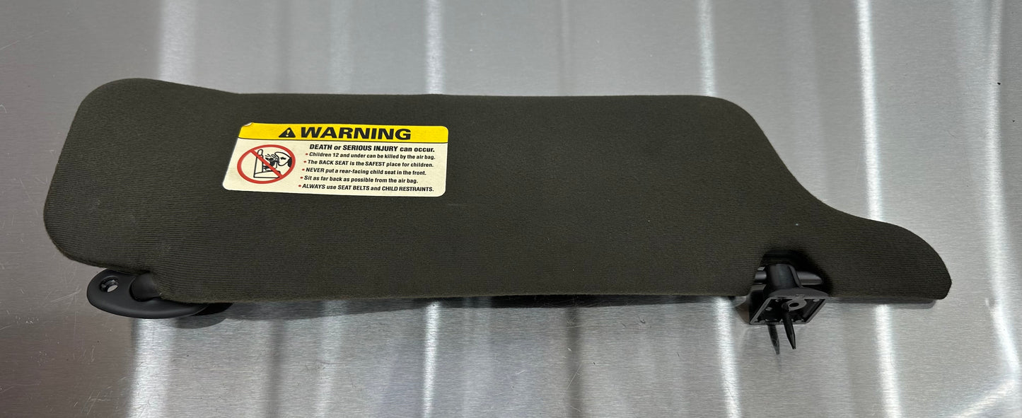 99-04 Ford Mustang Sun Visor W/ Mirror LH Driver Side OEM E97B-1004132-AAW, V66170 #01