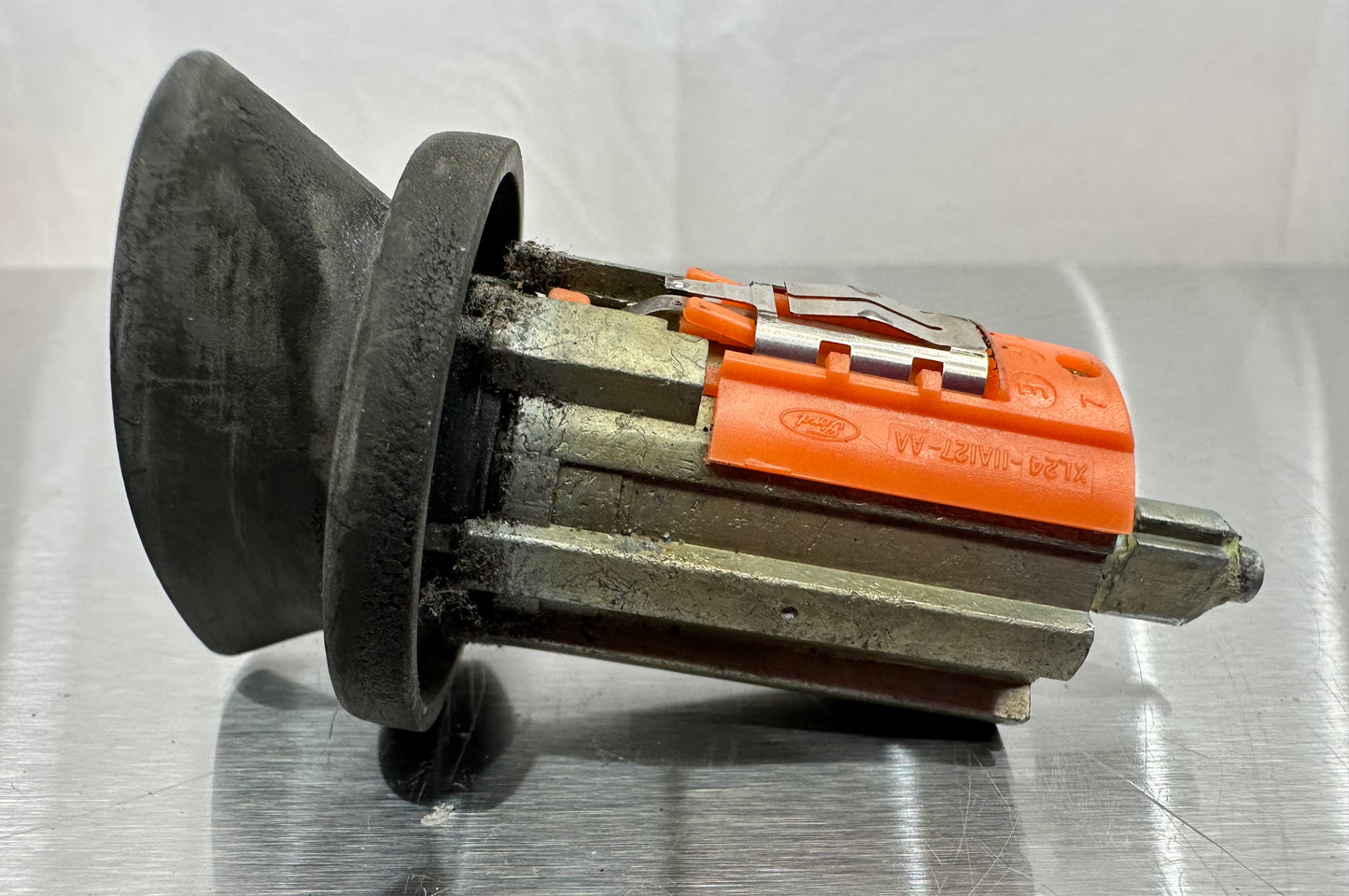 99-04 Ford Mustang Manual 4.6L 2V PATS Passive Anti Theft System ECU Engine Control Unit OEM XL24-11A27-AA, 1R3F-12A650-MC, F7AF-12B525-AA, XR3F-10A855-AA, XR3F10894-ABS, F4ZF-10B885-A, 44ZG-2179 #01