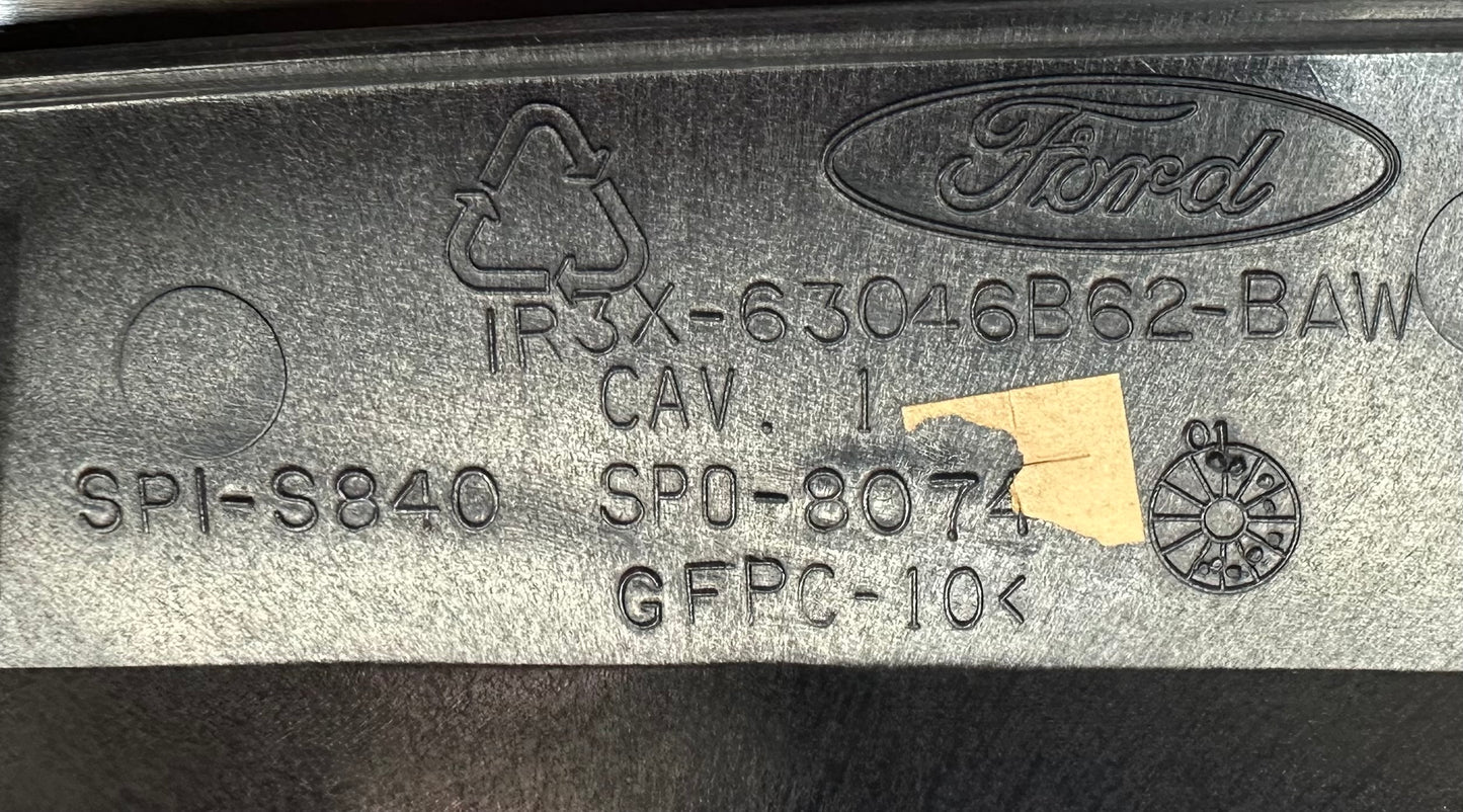 99-04 Ford Mustang Upper Dash Defrost Vent OEM 1R3X-63046B62-BAW #01