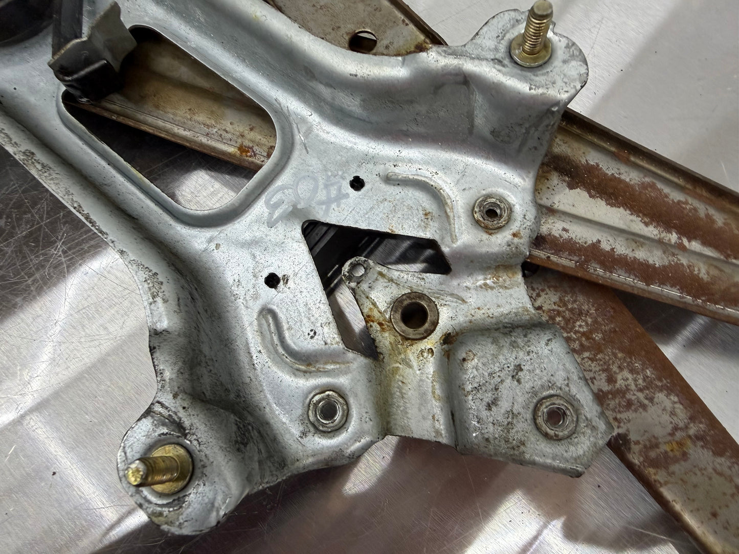 99–04 Ford Mustang Driver Side Left Window Regulator OEM #03