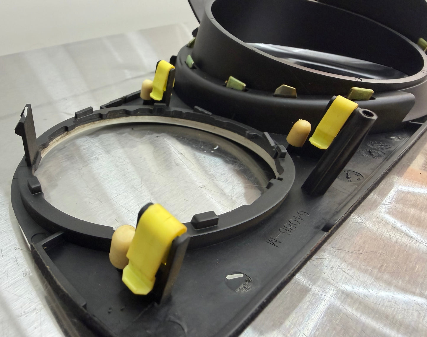 05-14 Ford Mustang Speedometer Instrument Cluster Trim Bezel OEM 63044D70-PIA05 #00