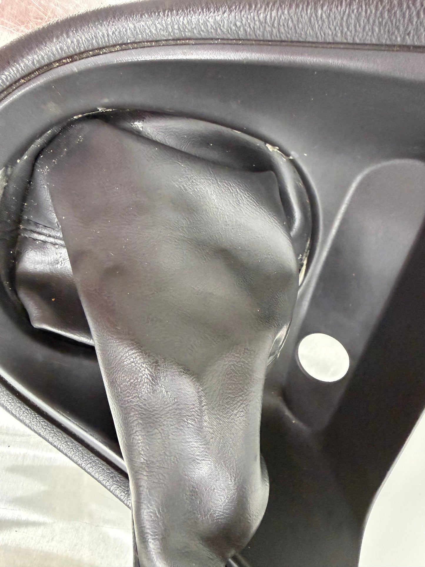 99-04 Ford Mustang Manual Shifter Console Trim Bezel OEM XR3X-6304567-AAW, 3R33-63045B44-CA, 44ZG-2426, WSK-M4D-827A #03