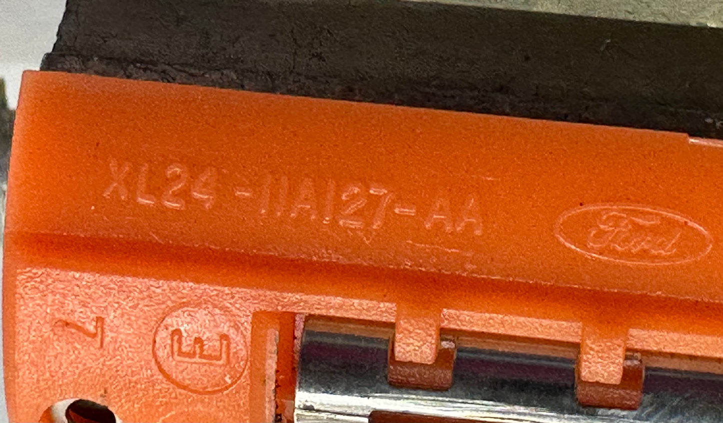 99-04 Ford Mustang Manual 4.6L 2V PATS Passive Anti Theft System ECU Engine Control Unit OEM XL24-11A27-AA, 1R3F-12A650-MC, F7AF-12B525-AA, XR3F-10A855-AA, XR3F10894-ABS, F4ZF-10B885-A, 44ZG-2179 #01