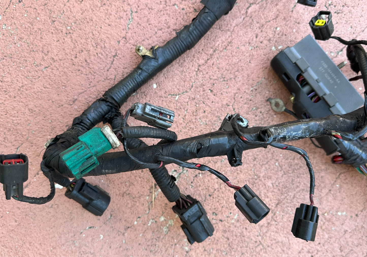 99-04 Ford Mustang Engine and ECU Harness OEM 1R33-12A581-CJF5SB-14A646-AA #01