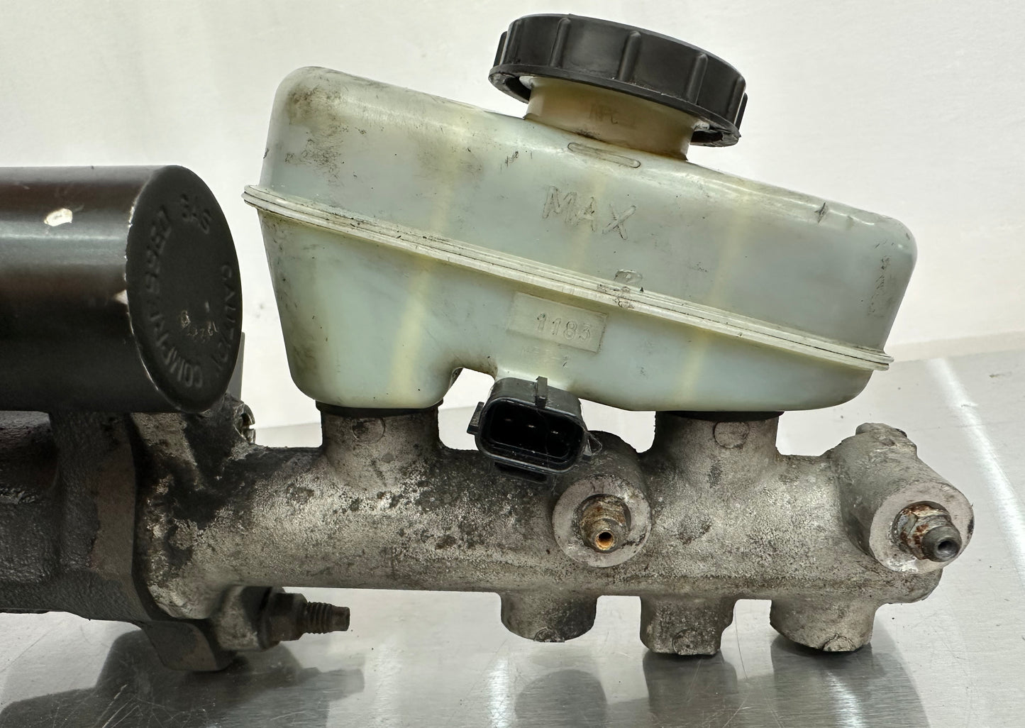 99-04 Ford Mustang Hydroboost W/ Lines OEM XR33-3A719-BD #01