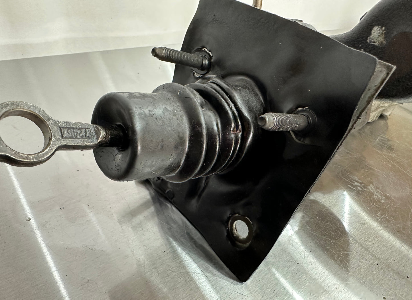 99-04 Ford Mustang Hydroboost W/ Lines OEM XR33-3A719-BD #01