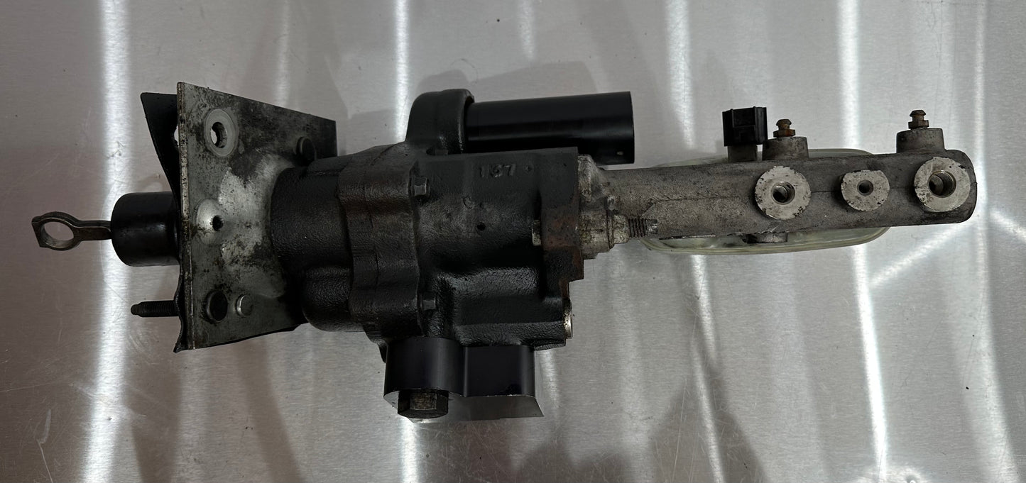 99-04 Ford Mustang Hydroboost W/ Lines OEM XR33-3A719-BD #01