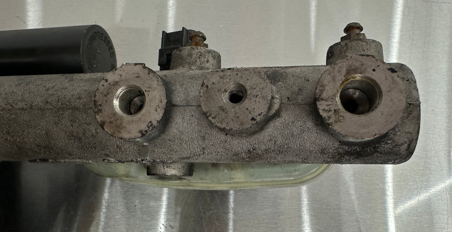 99-04 Ford Mustang Hydroboost W/ Lines OEM XR33-3A719-BD #01