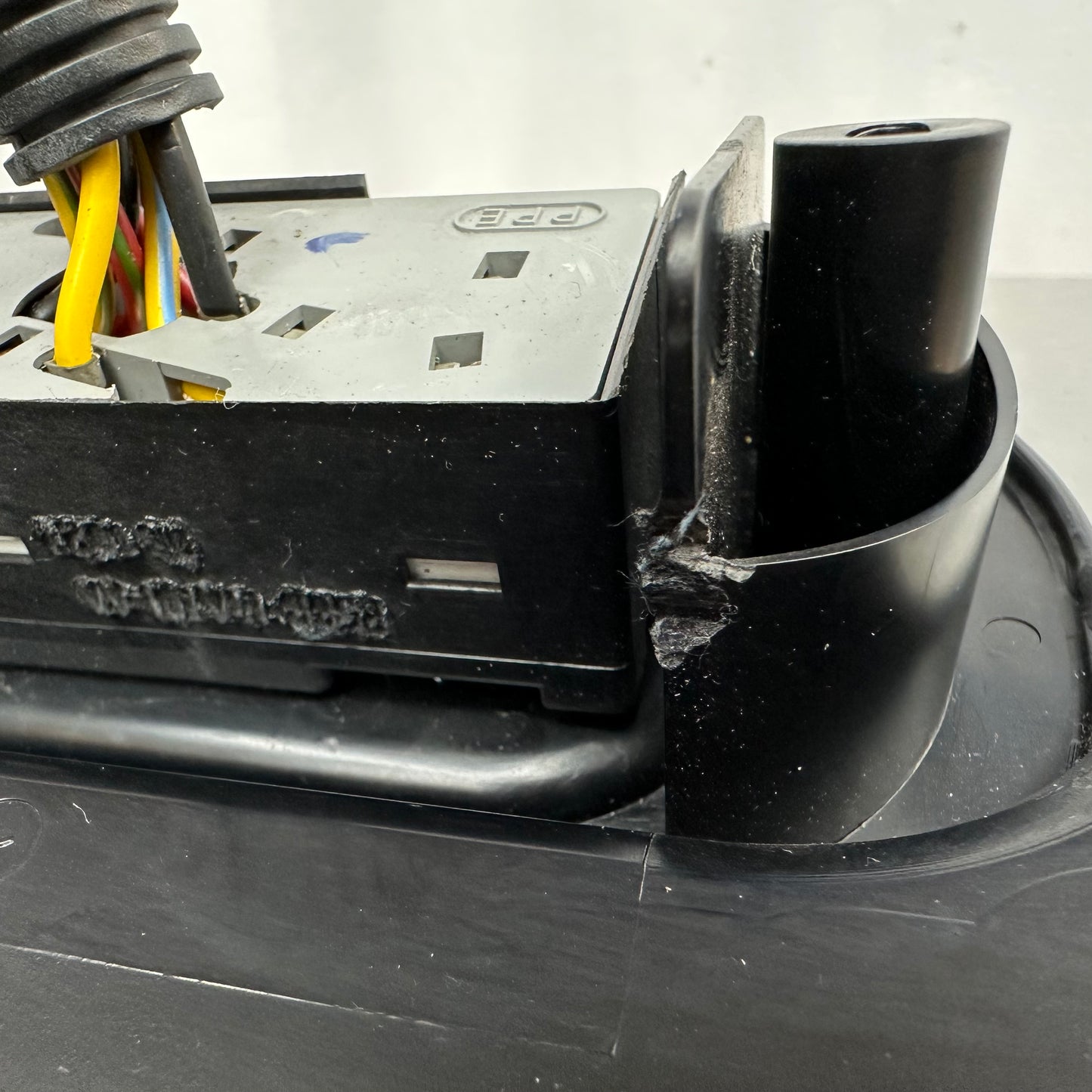 99-04 Ford Mustang Driver LH Power Seat 6-Way Control Switch Panel OEM XR3X-14A706-AAW #01