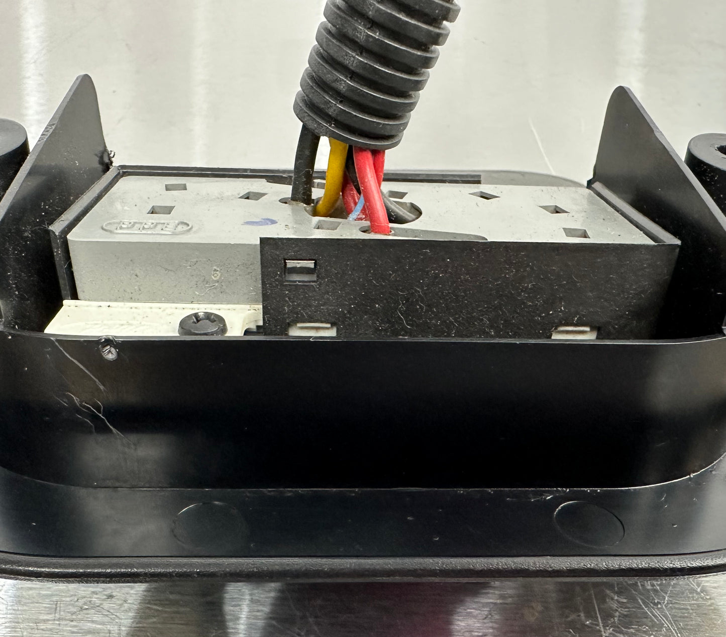 99-04 Ford Mustang Driver LH Power Seat 6-Way Control Switch Panel OEM XR3X-14A706-AAW #01