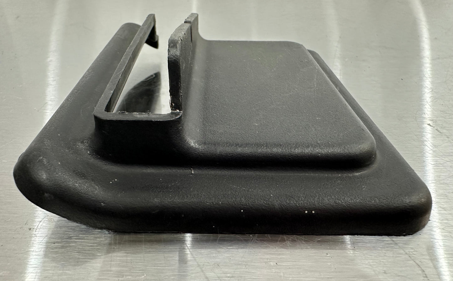 99-04 Ford Mustang Seat Bolt Track Cover (Set of 4) XR33-63618C82-AB, XR33-63618C82-BB, XR33-63618C84-BB, XR33-63618C84-AB OEM #01