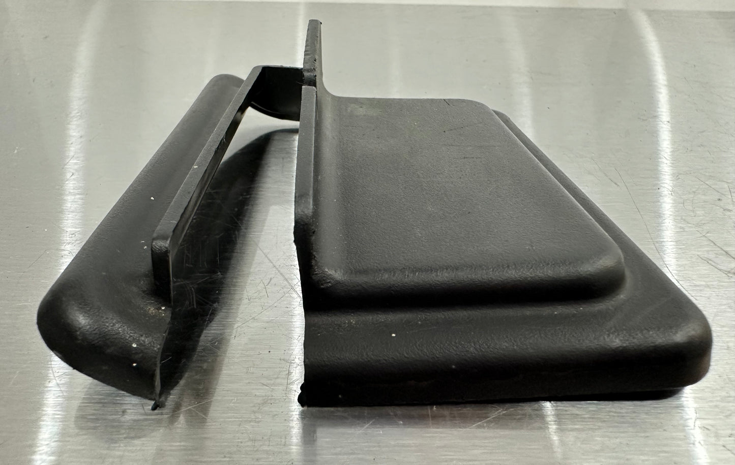 99-04 Ford Mustang Seat Bolt Track Cover (Set of 4) XR33-63618C82-AB, XR33-63618C82-BB, XR33-63618C84-BB, XR33-63618C84-AB OEM #01