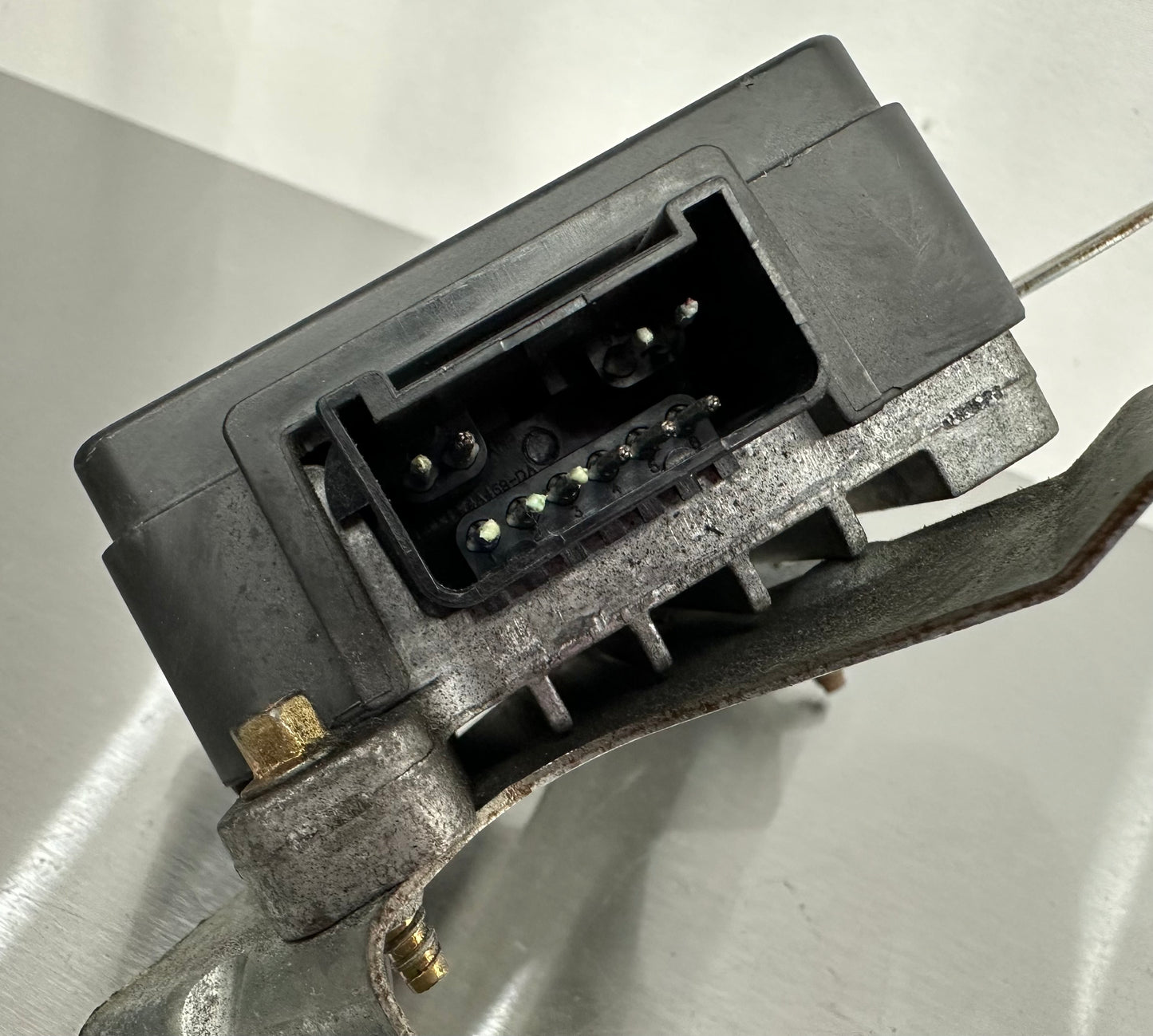 99-04 Ford Mustang ECM Gas Fuel Pump Control Module  OEM XR3F-9D372-AE, F50B-14A624-MA #01