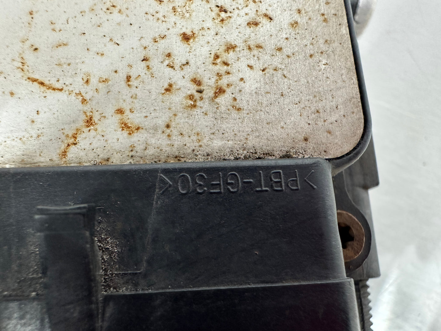 99-04 Ford Mustang Cruise Control Module OEM XR3F-9C734-AE, F87F-9A825-AC #01