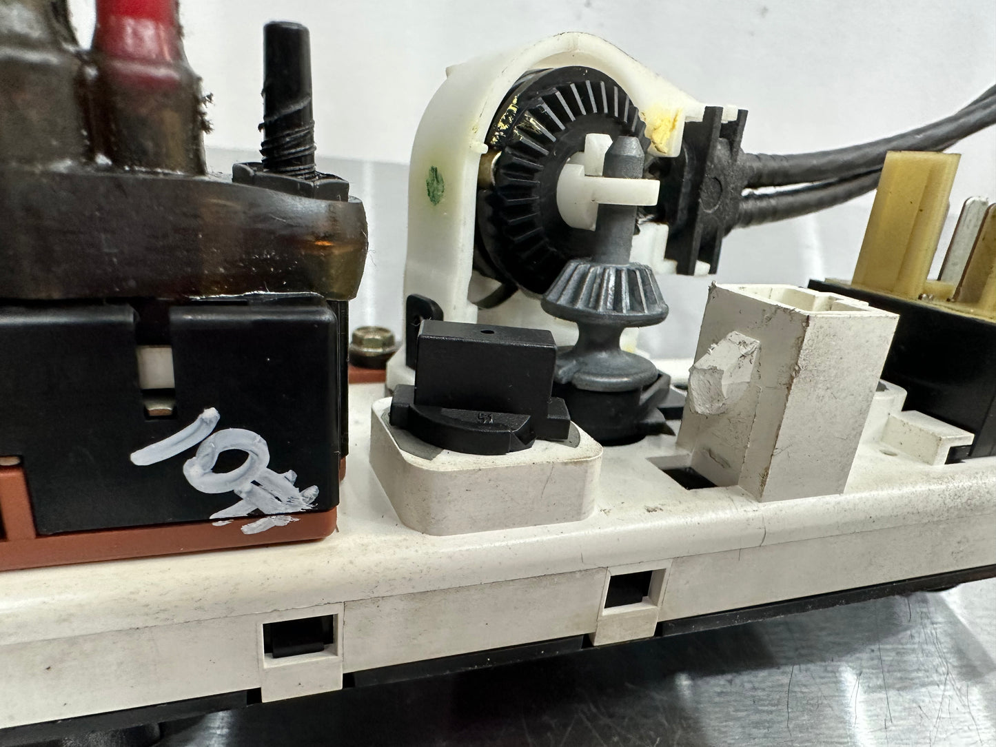 99-04 Ford Mustang A/C Heater Temperature Switch Climate Control OEM F4ZH-190674-BC #01