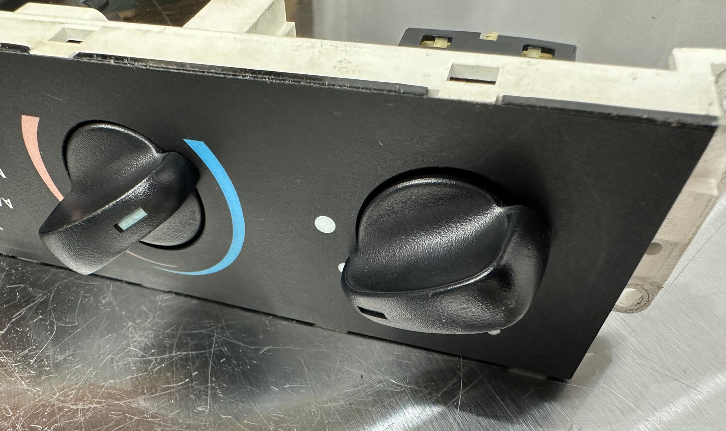 99-04 Ford Mustang A/C Heater Temperature Switch Climate Control OEM F4ZH-190674-BC #01