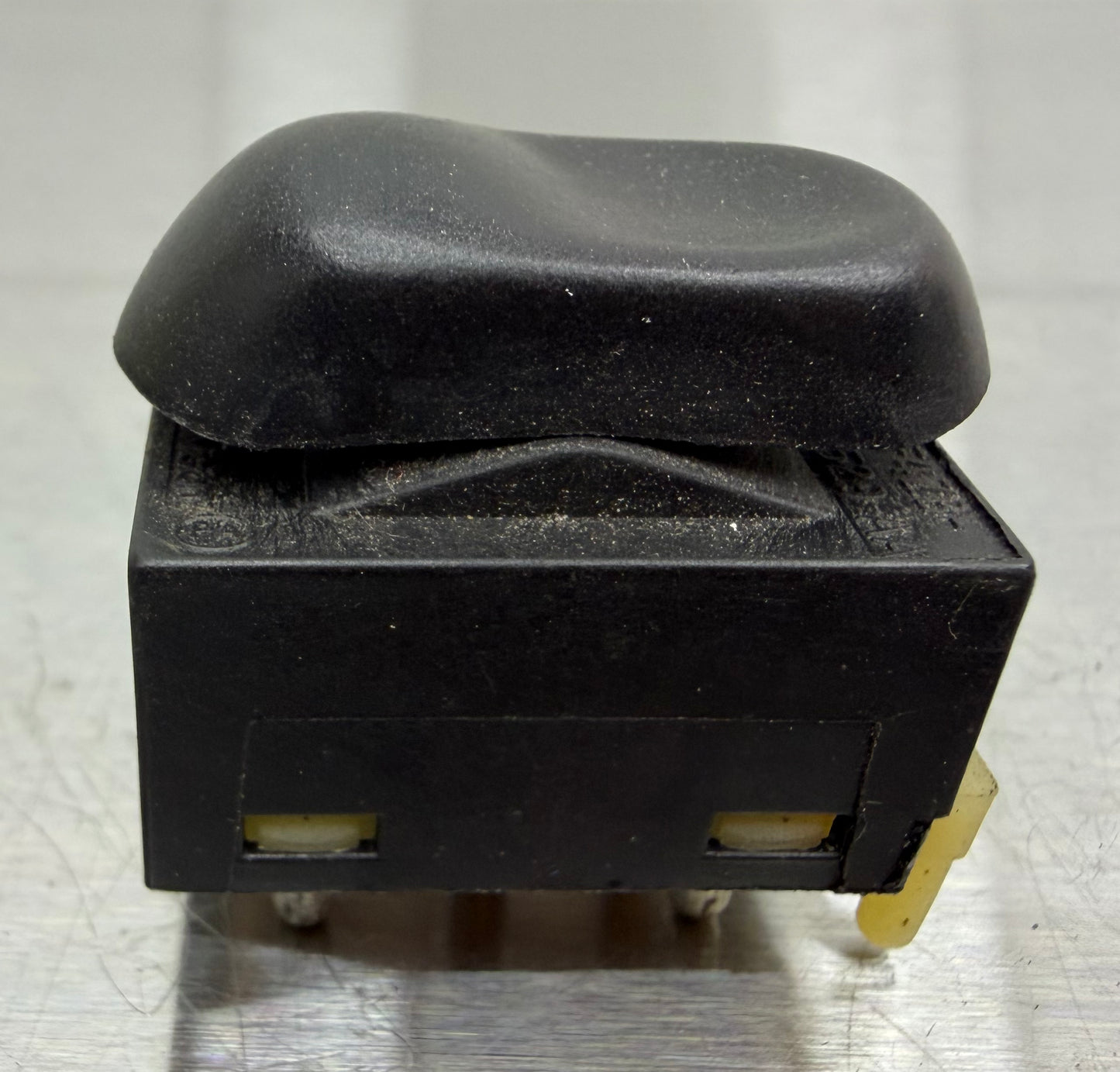 99-04 Ford Mustang Power Window Switch Button OEM F4ZB-14529-AA #03C