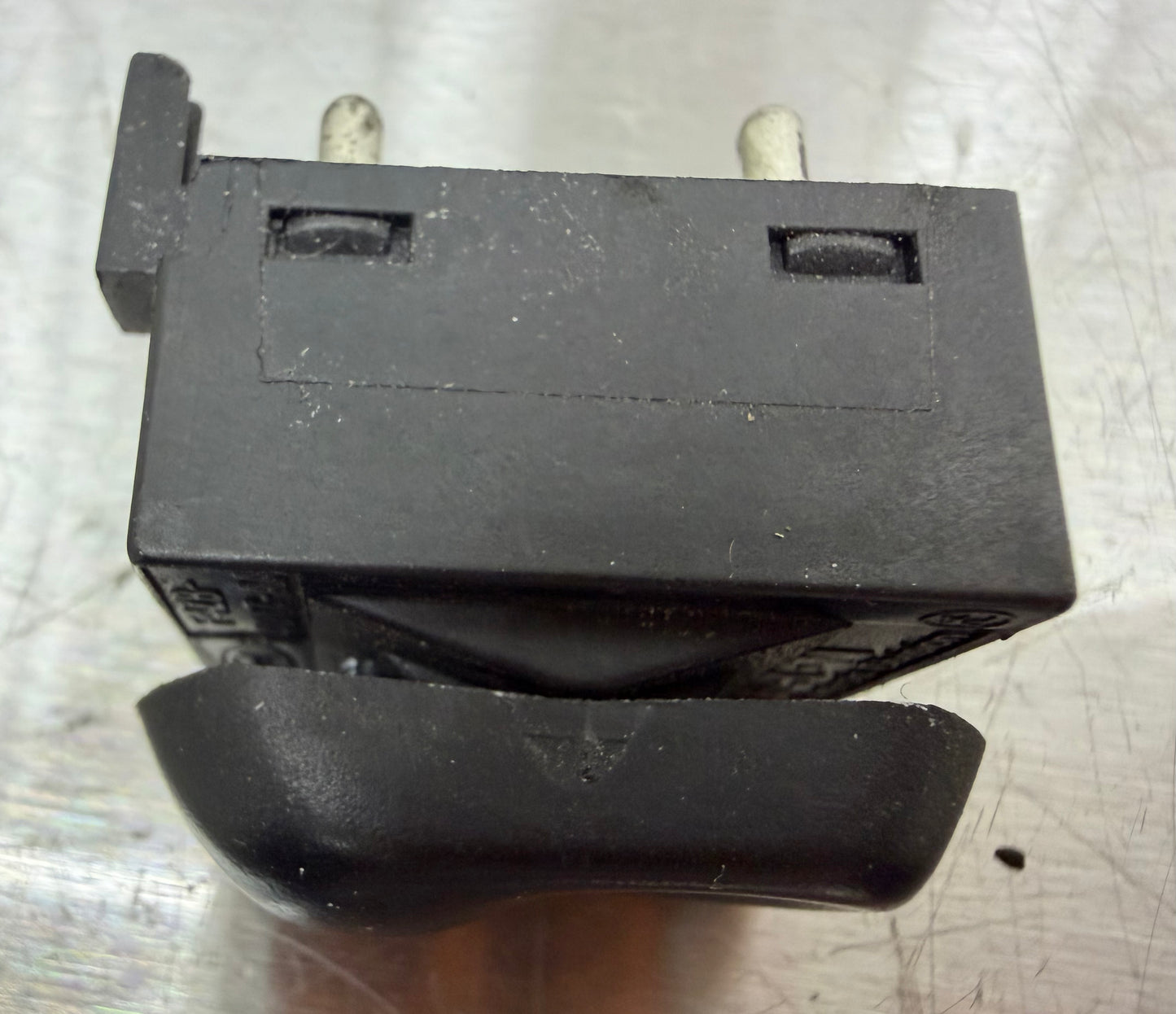 99-04 Ford Mustang Power Door Lock Switch OEM F4ZB-14017-AA #03A