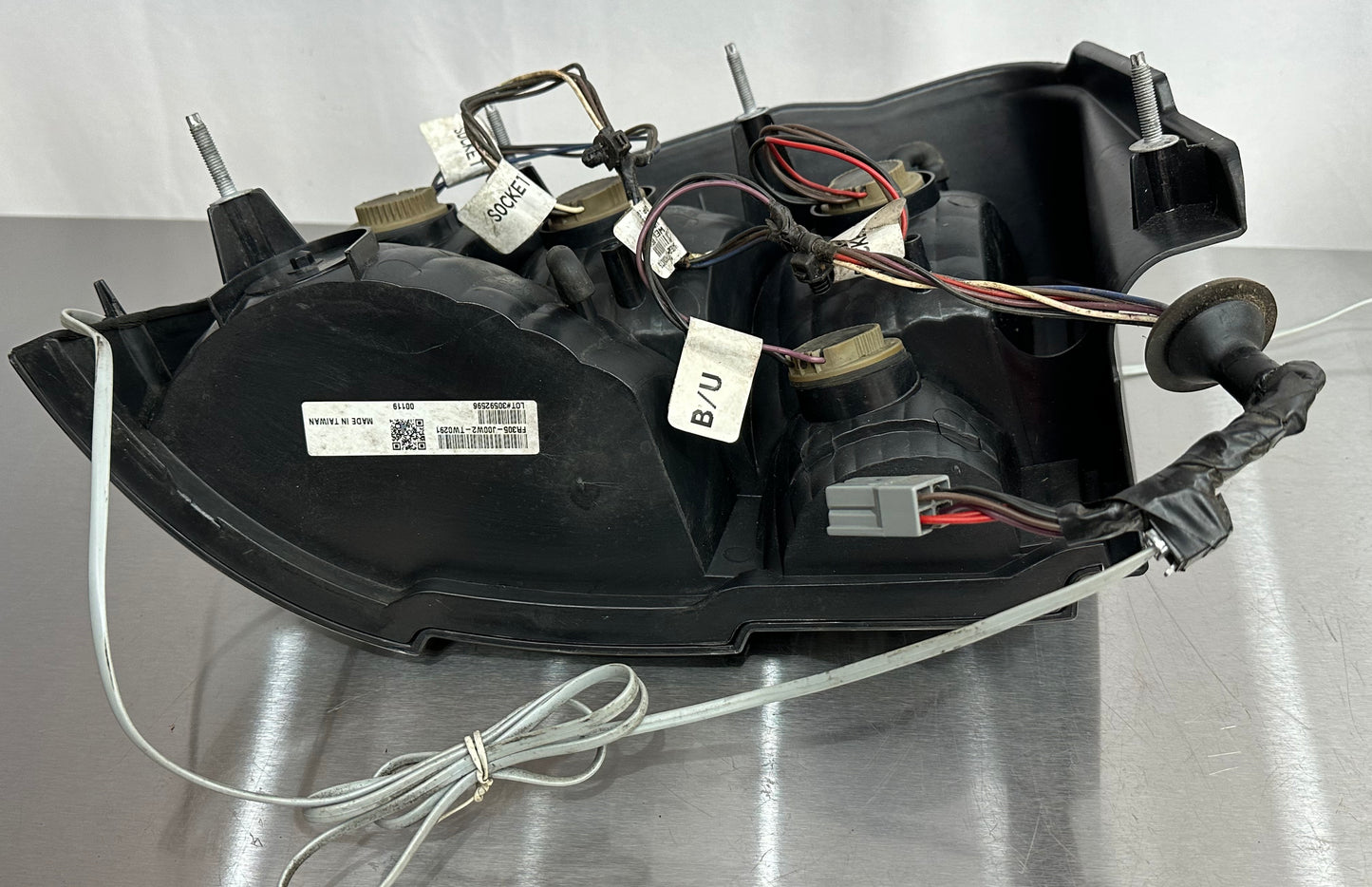 99-04 Ford Mustang Tail Lights LH RH Aftermarket #03