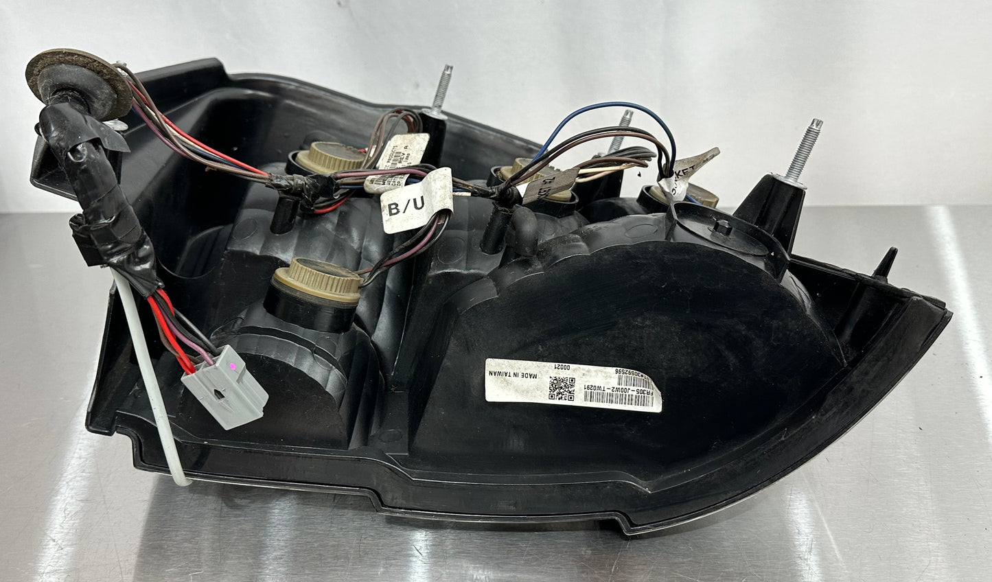 99-04 Ford Mustang Tail Lights LH RH Aftermarket #03