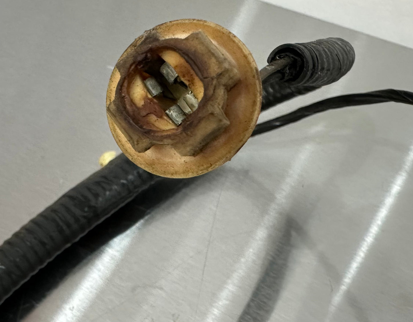 99-04 Ford Mustang Trunk Deck Lick Wiring Harness OEM XR33-19B516-AA, F588-14489-LA #03