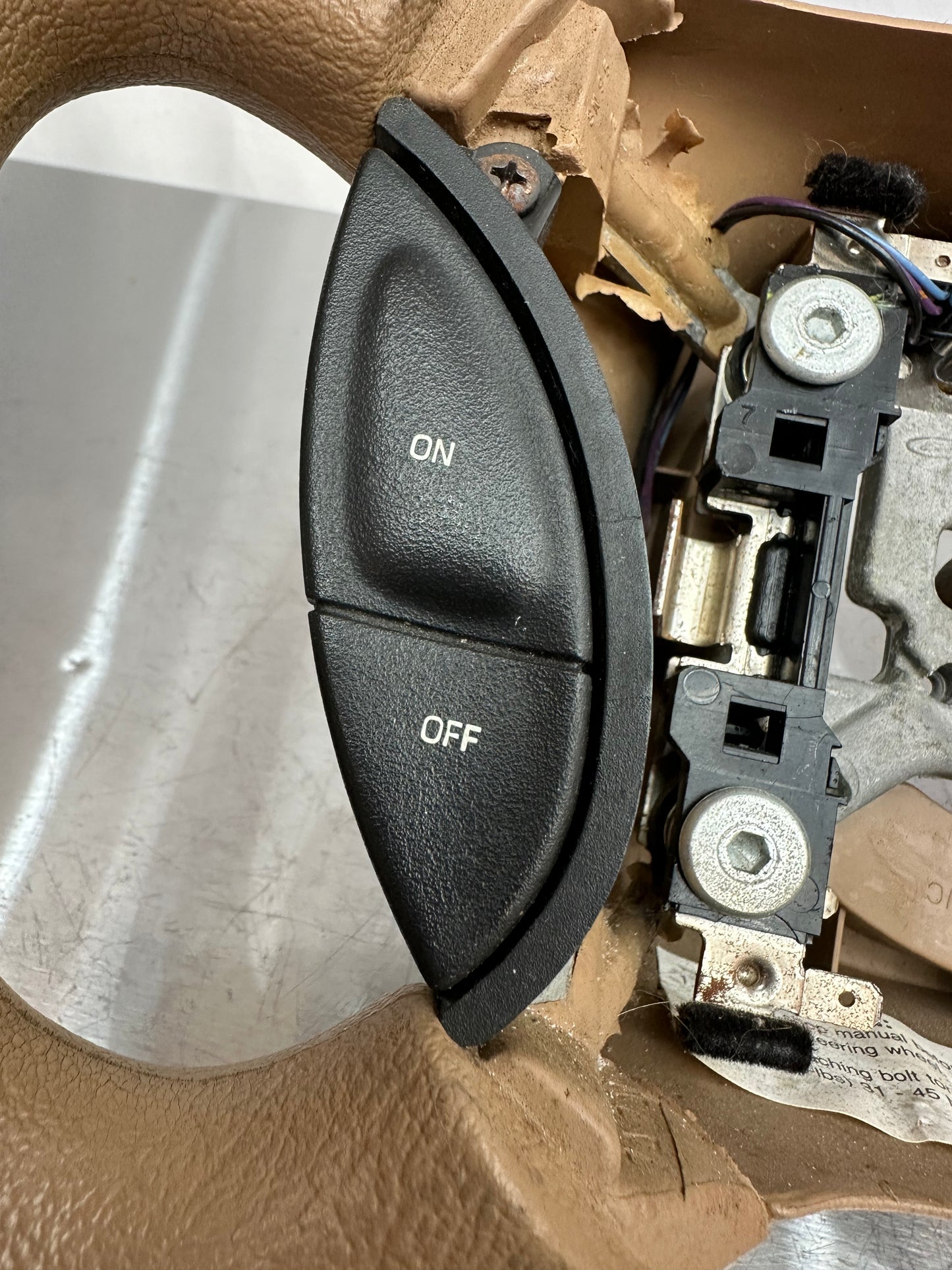 99-04 Ford Mustang Steering Wheel OEM #R`