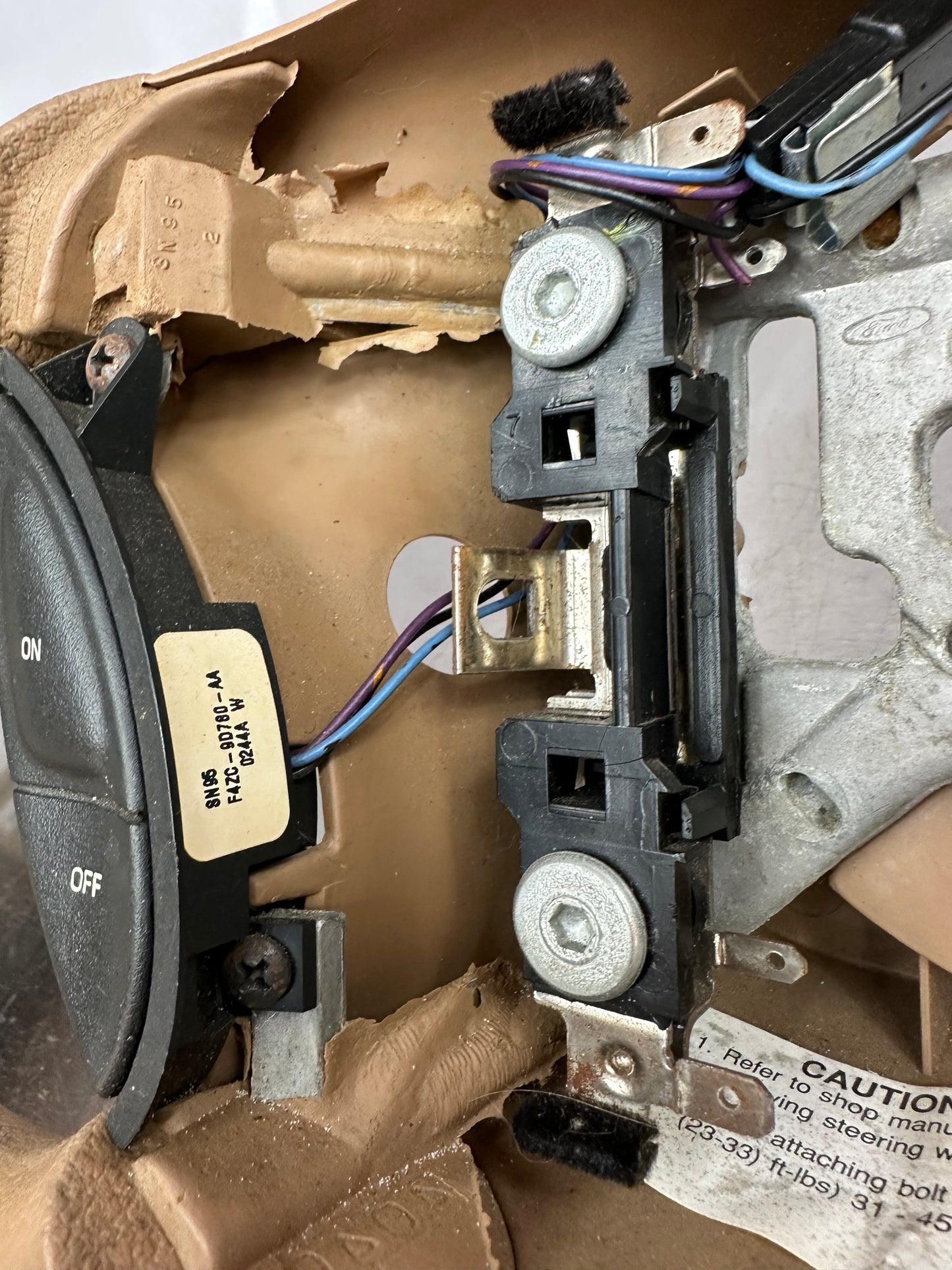 99-04 Ford Mustang Steering Wheel OEM #R`