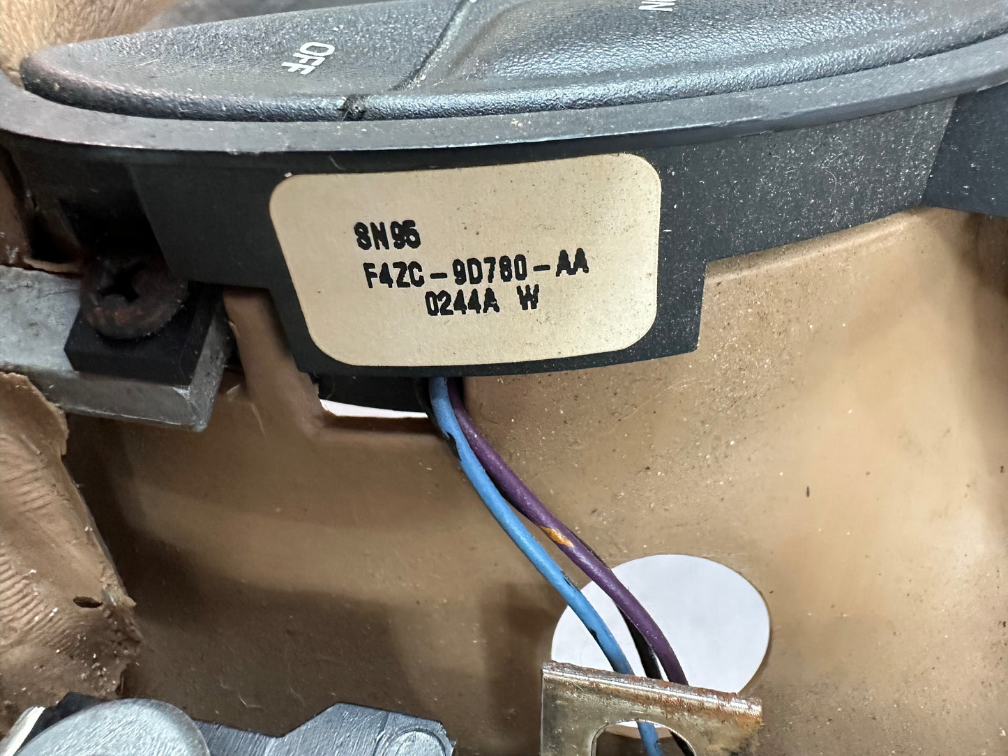 99-04 Ford Mustang Steering Wheel OEM #R`