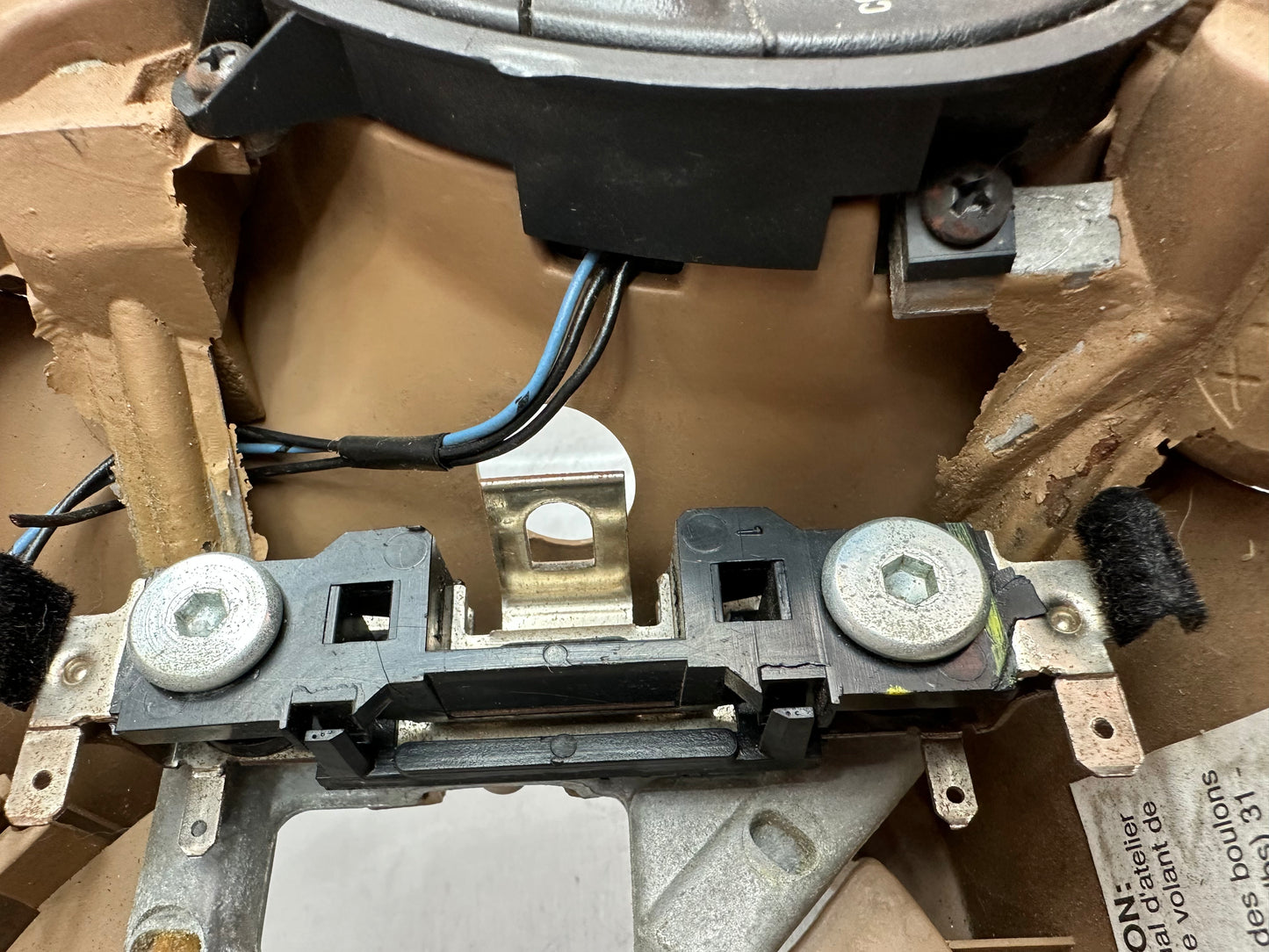 99-04 Ford Mustang Steering Wheel OEM #R`