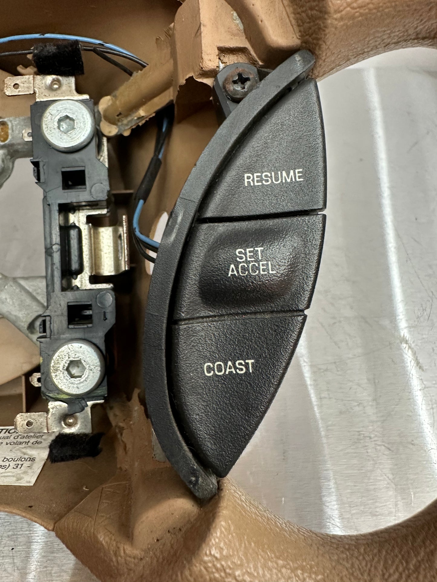 99-04 Ford Mustang Steering Wheel OEM #R`