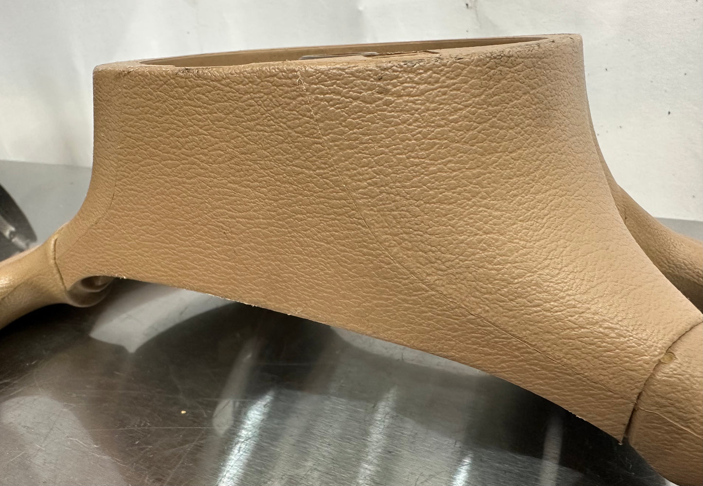 99-04 Ford Mustang Steering Wheel OEM #R`