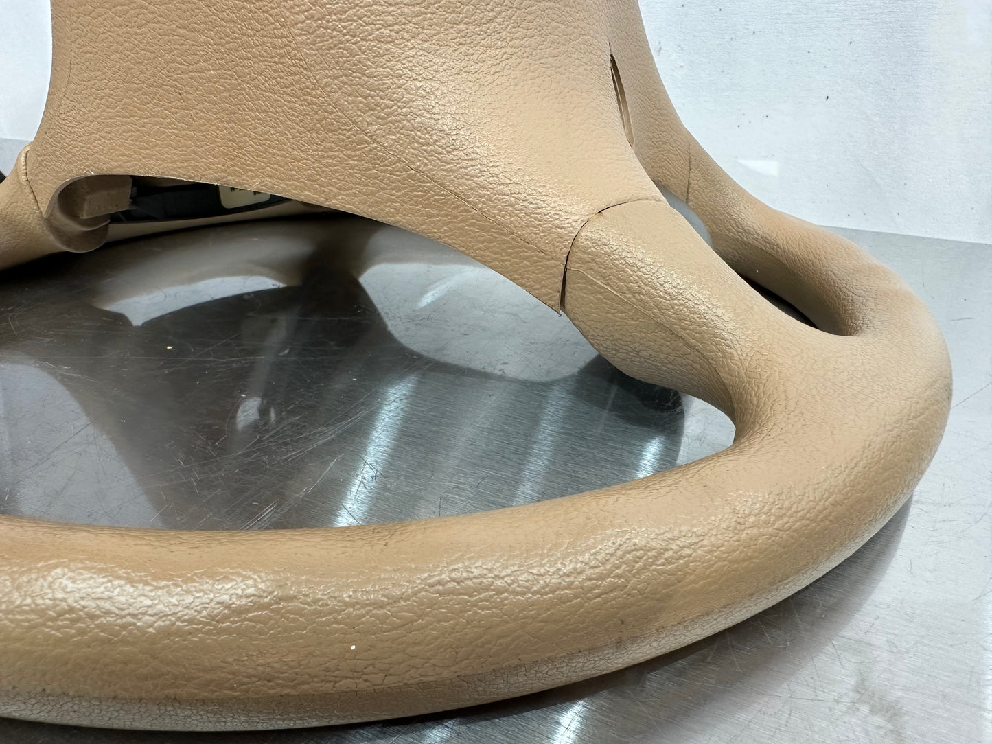 99-04 Ford Mustang Steering Wheel OEM #R`