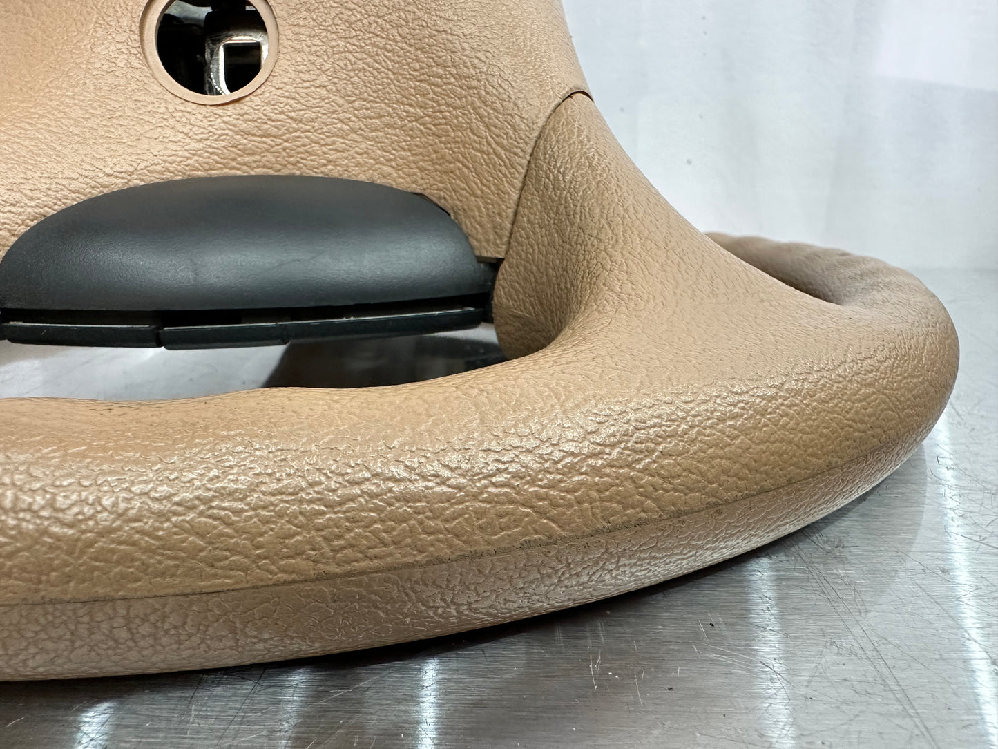 99-04 Ford Mustang Steering Wheel OEM #R`