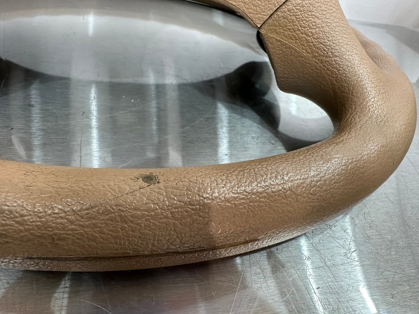 99-04 Ford Mustang Steering Wheel OEM #R`