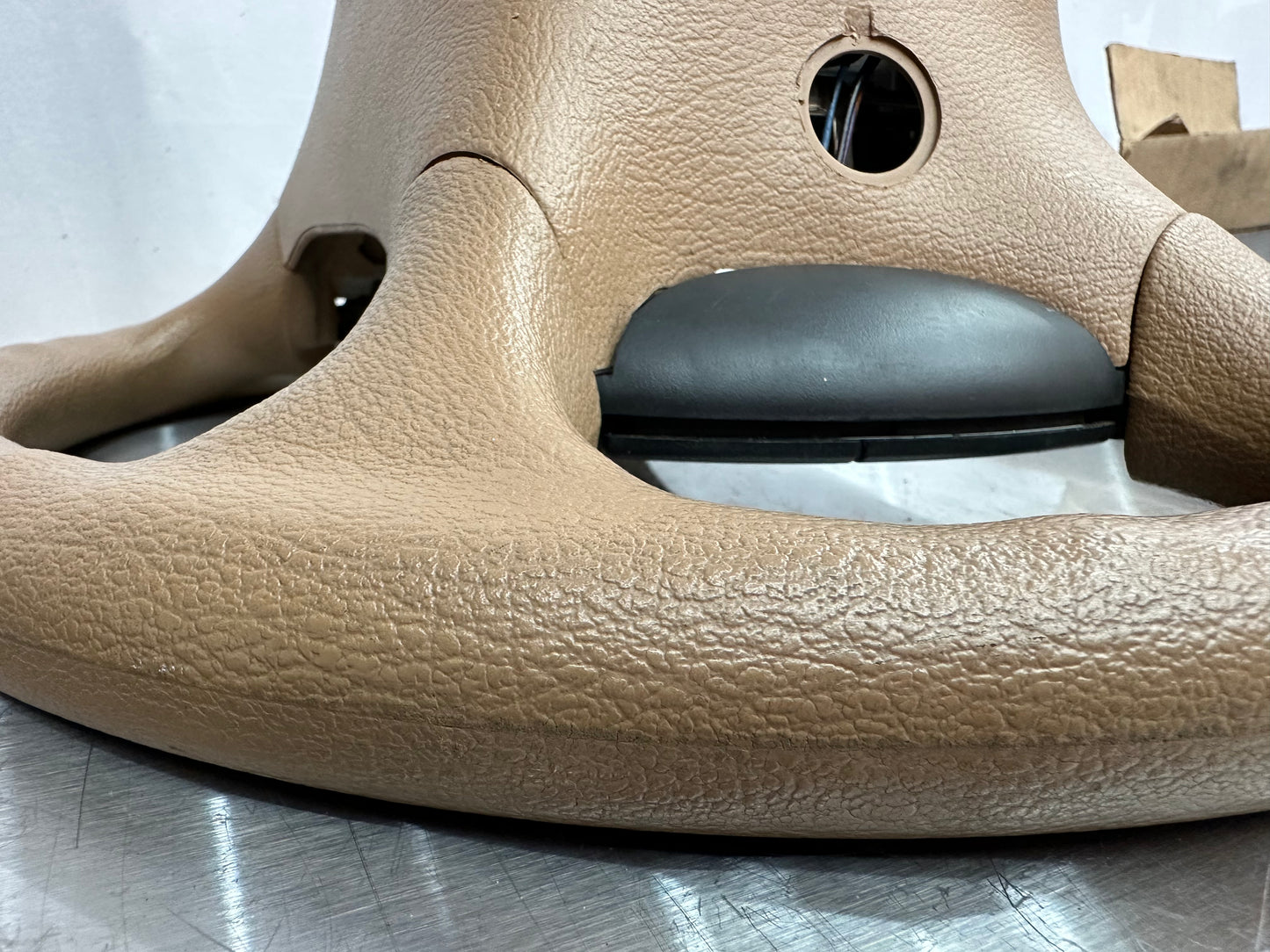 99-04 Ford Mustang Steering Wheel OEM #R`