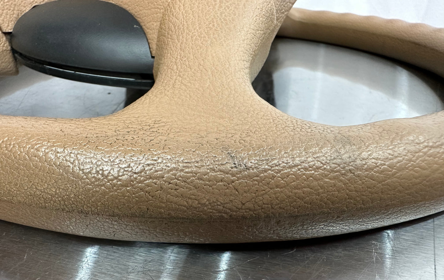 99-04 Ford Mustang Steering Wheel OEM #R`